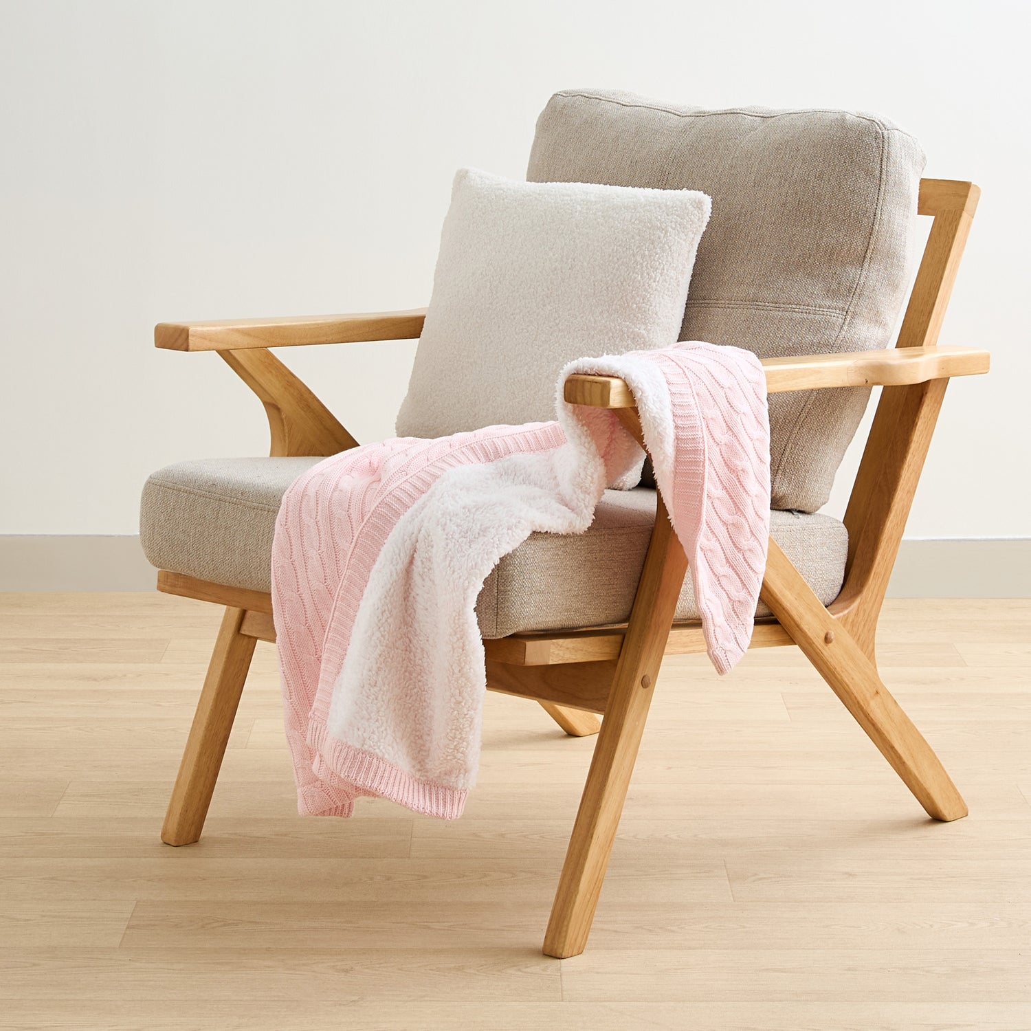 Juniors Knitted Sherpa Blanket - 76x100 cms