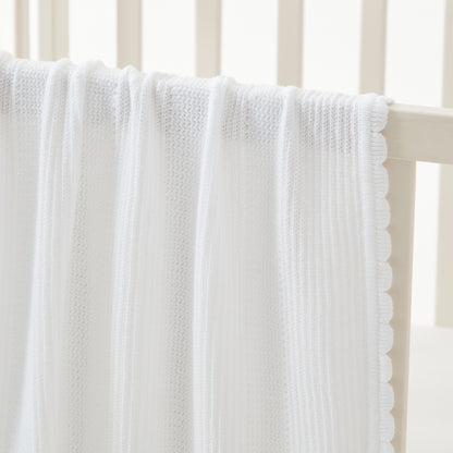 Juniors Knitted Blanket with Scallop Hem - 81x107 cms