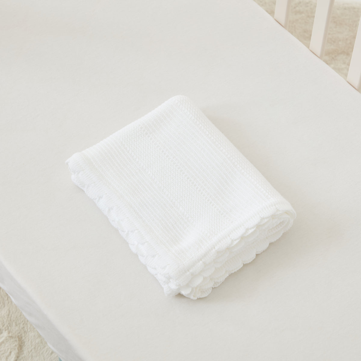 Juniors Knitted Blanket with Scallop Hem - 81x107 cms