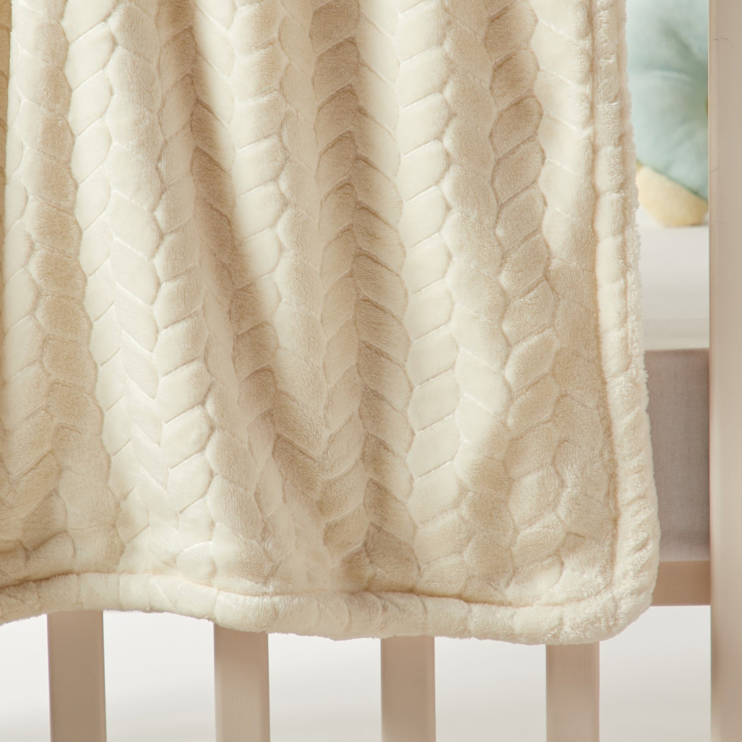 Juniors Textured Flannel Blanket - 76x102 cm