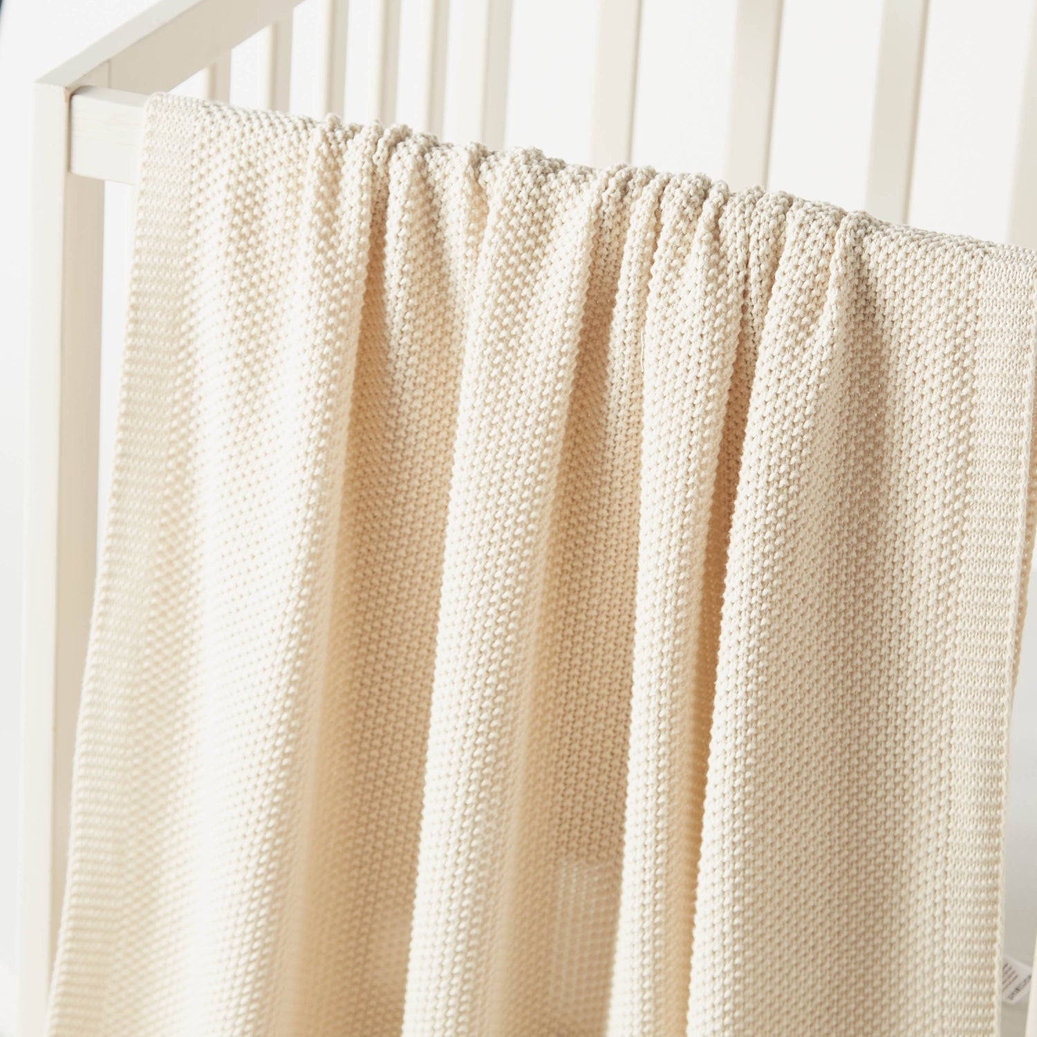 Juniors Solid Knitted Blanket - 100x80 cms