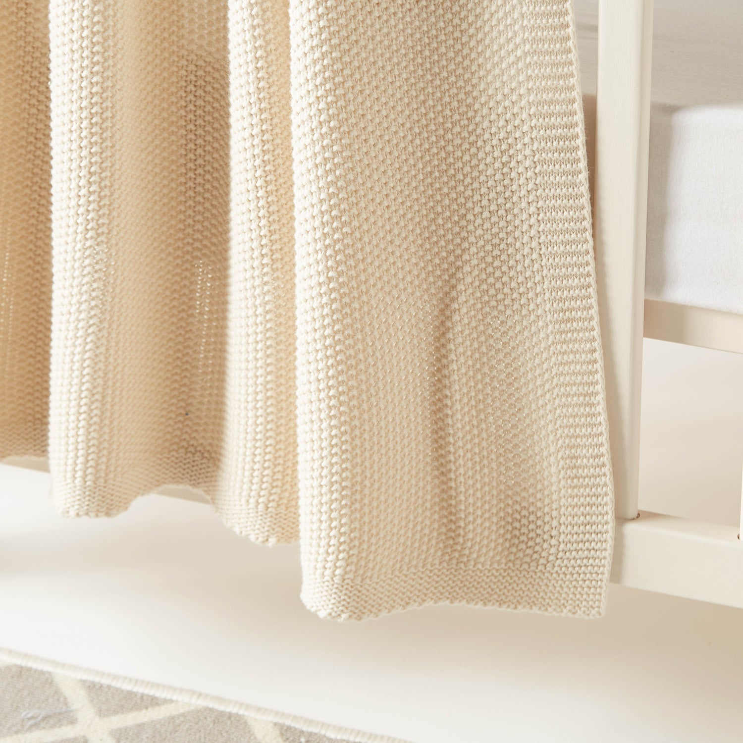 Juniors Solid Knitted Blanket - 100x80 cms