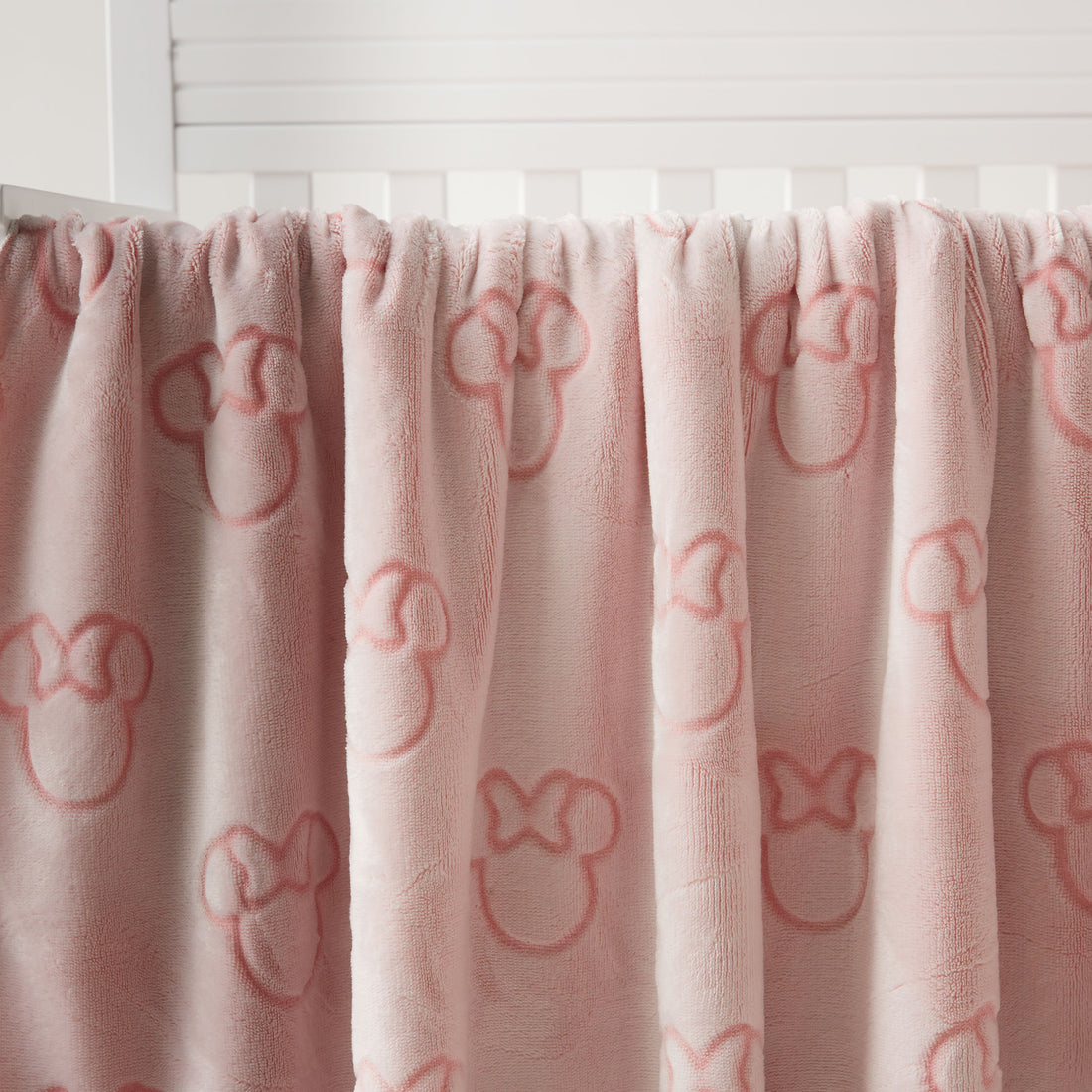 Disney Minnie Mouse Detail Flannel Fleece Blanket - 120x140 cm
