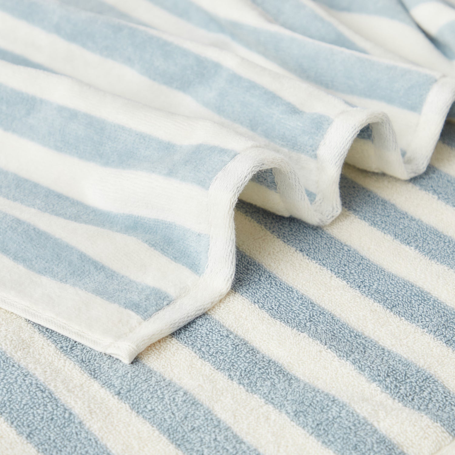 Juniors Striped Bath Towel - 70x140 cm