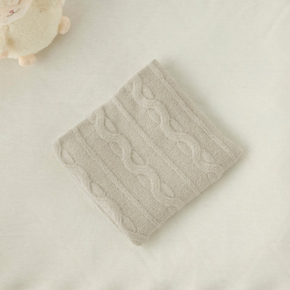 Giggles Cable Knitted Throw - 80x100 cm