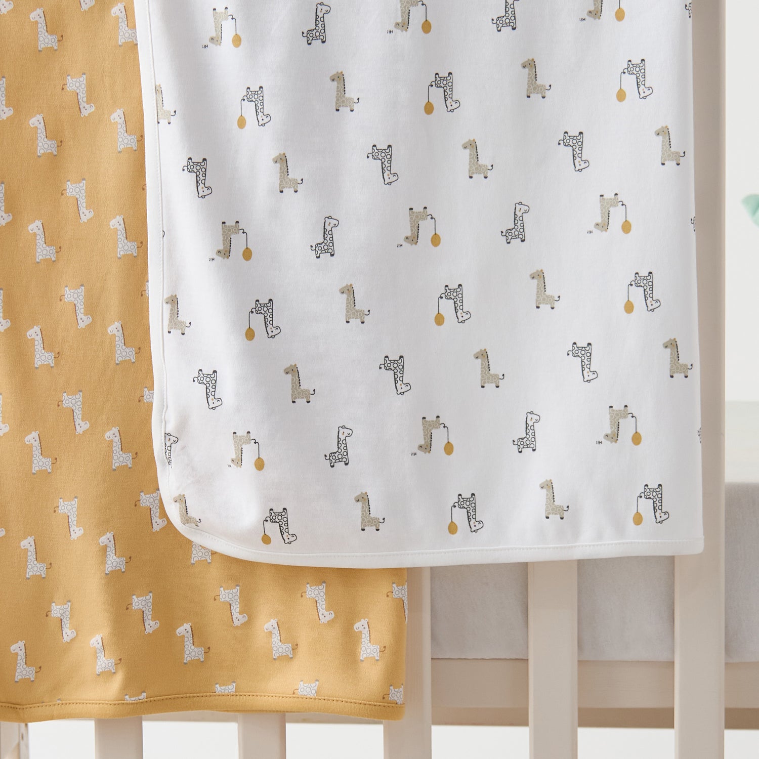 Juniors Giraffe Print 2-Piece Receiving Blanket Set - 70x70 cm