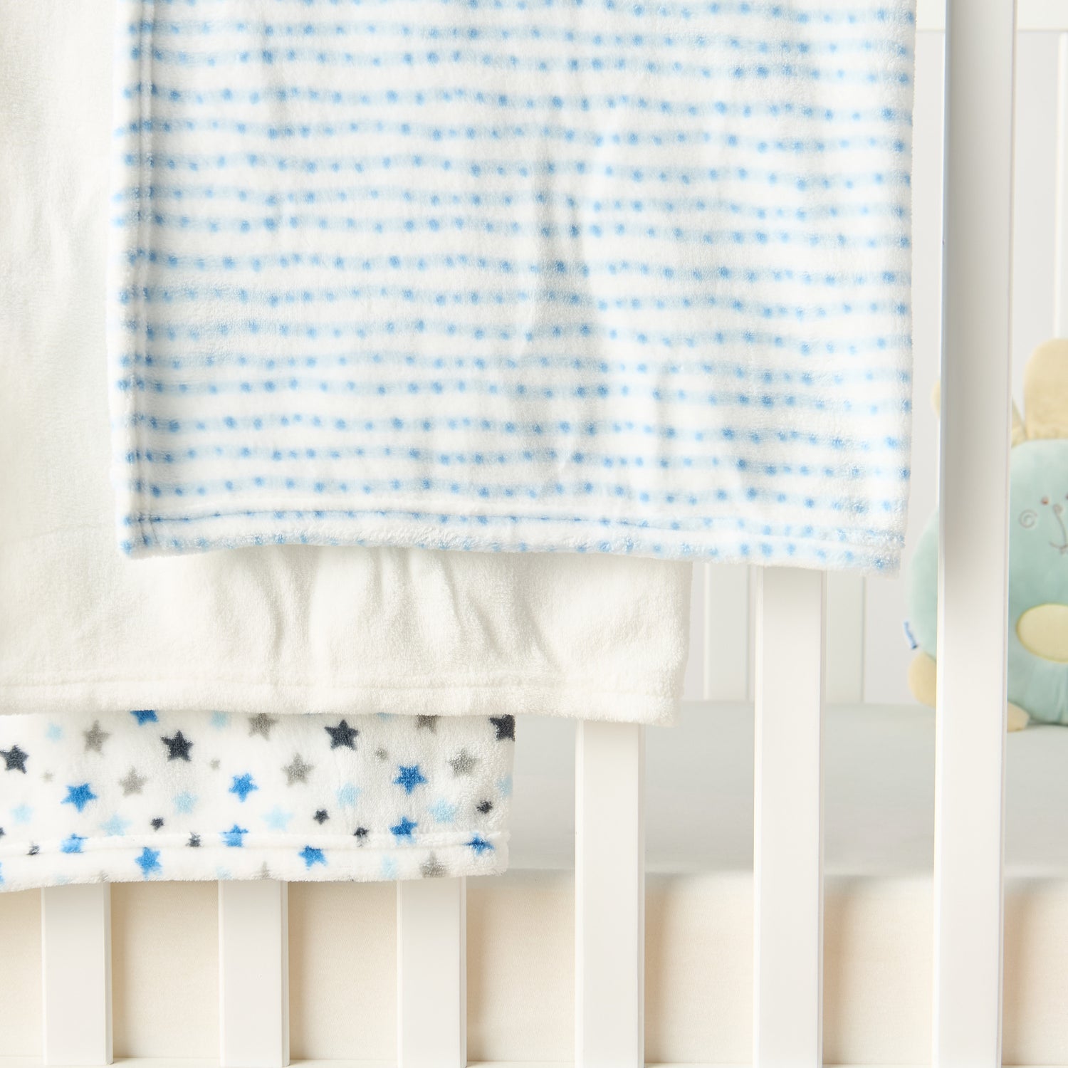Juniors 3-Piece Assorted Fleece Raschel Blanket Set - 76x102 cm