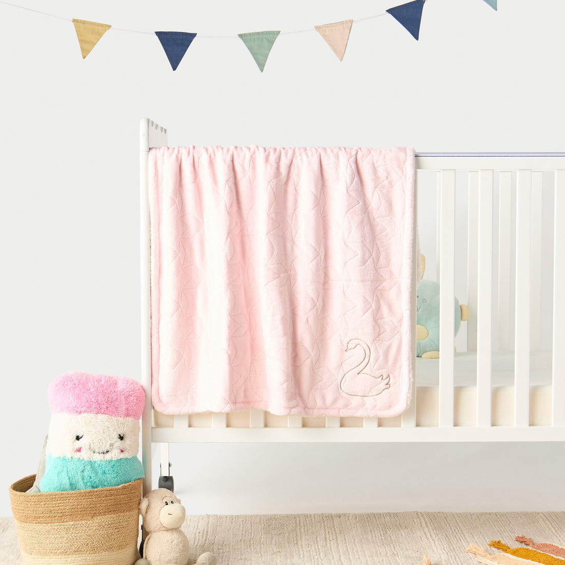 Juniors Swan Embroidered Raschel Blanket - 76x102 cm - HomeBabyNurseryBlankets &amp; SwaddlesBlankets &amp; Quilts