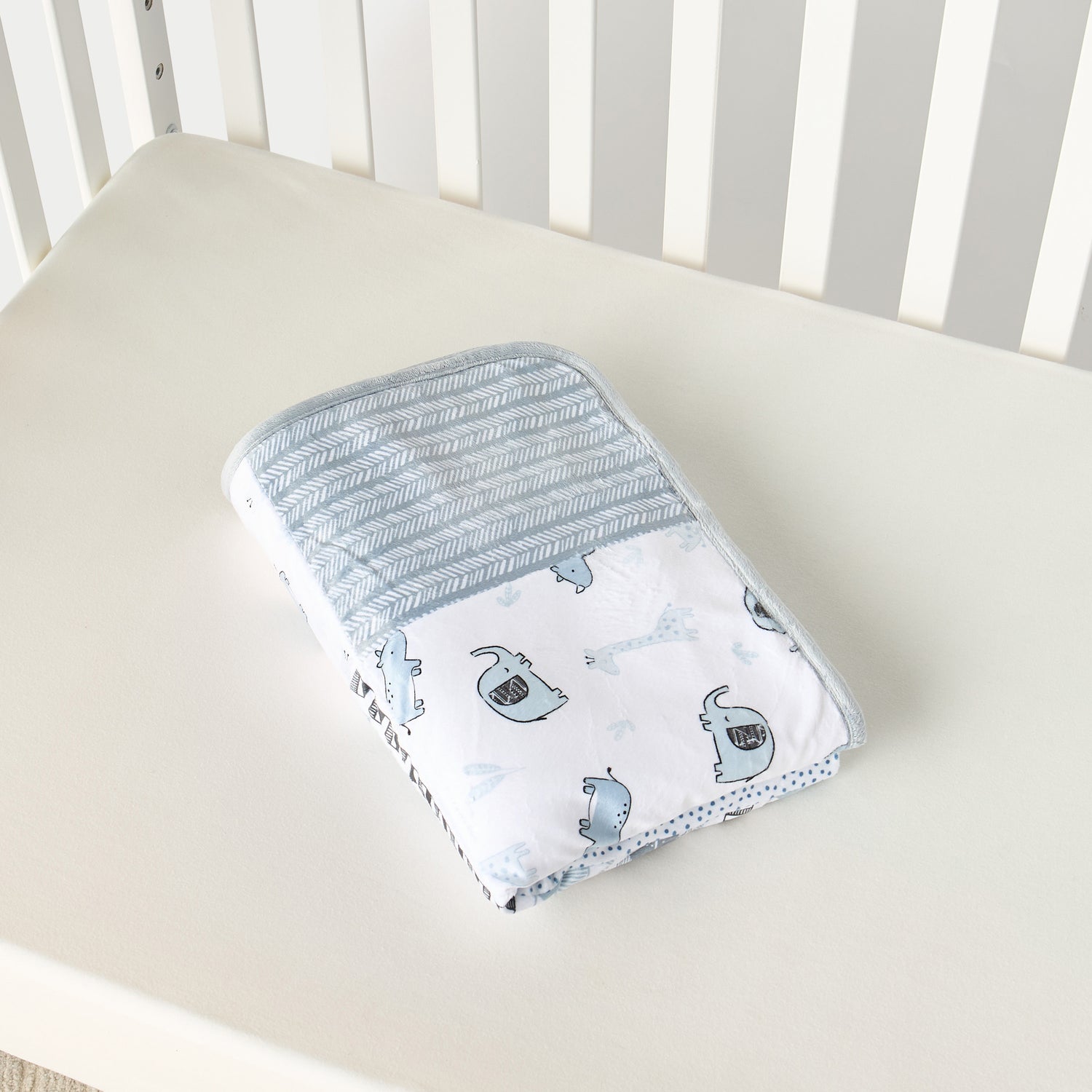 Juniors Patchwork Print Sherpa Raschel Blanket - 76x102 cm