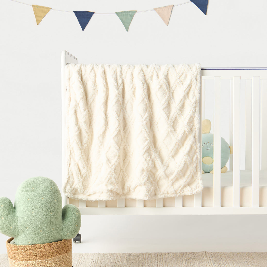 Juniors Textured Raschel Blanket - 76x102 cm - HomeBabyNurseryBlankets &amp; SwaddlesBlankets &amp; Quilts