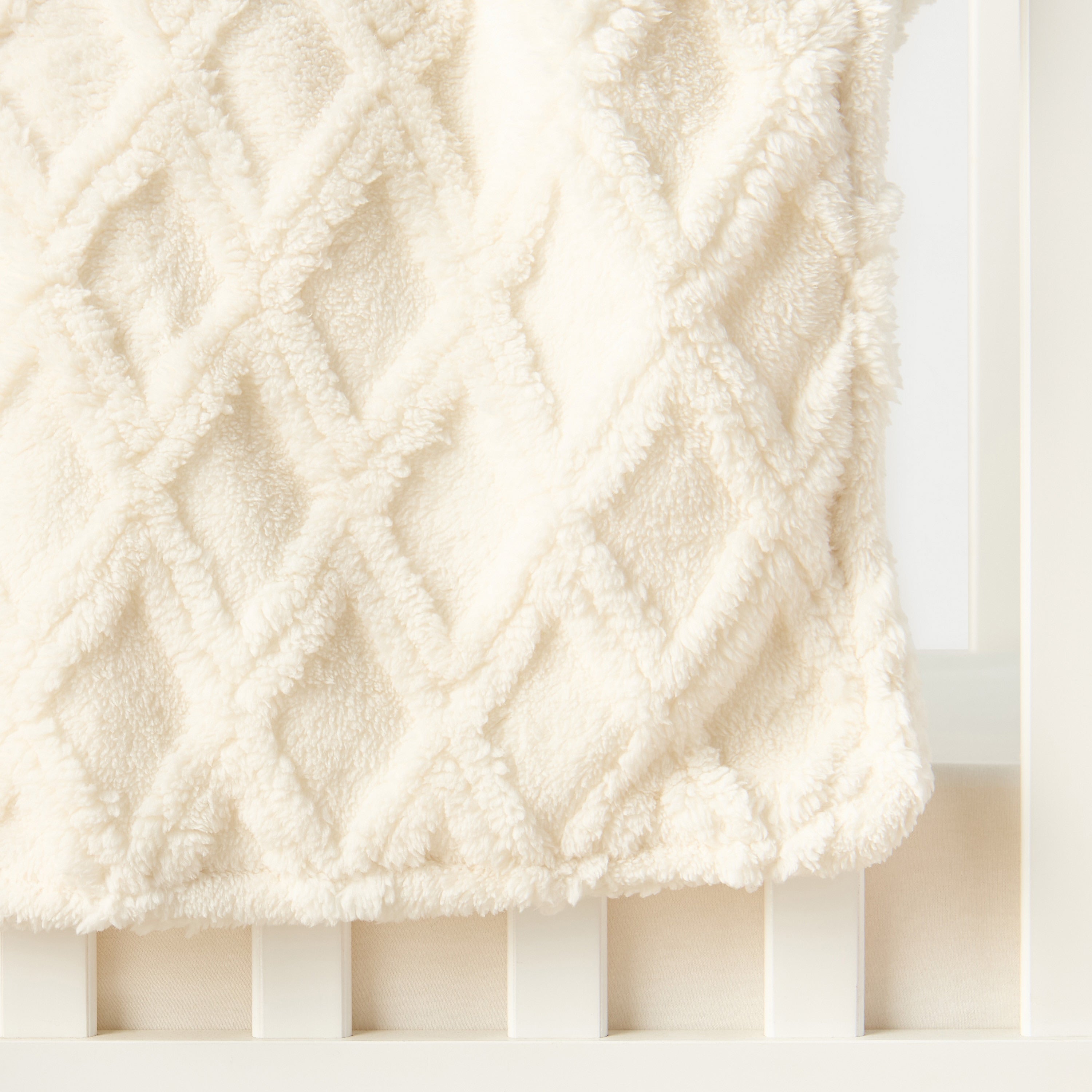Juniors Textured Raschel Blanket - 76x102 cm
