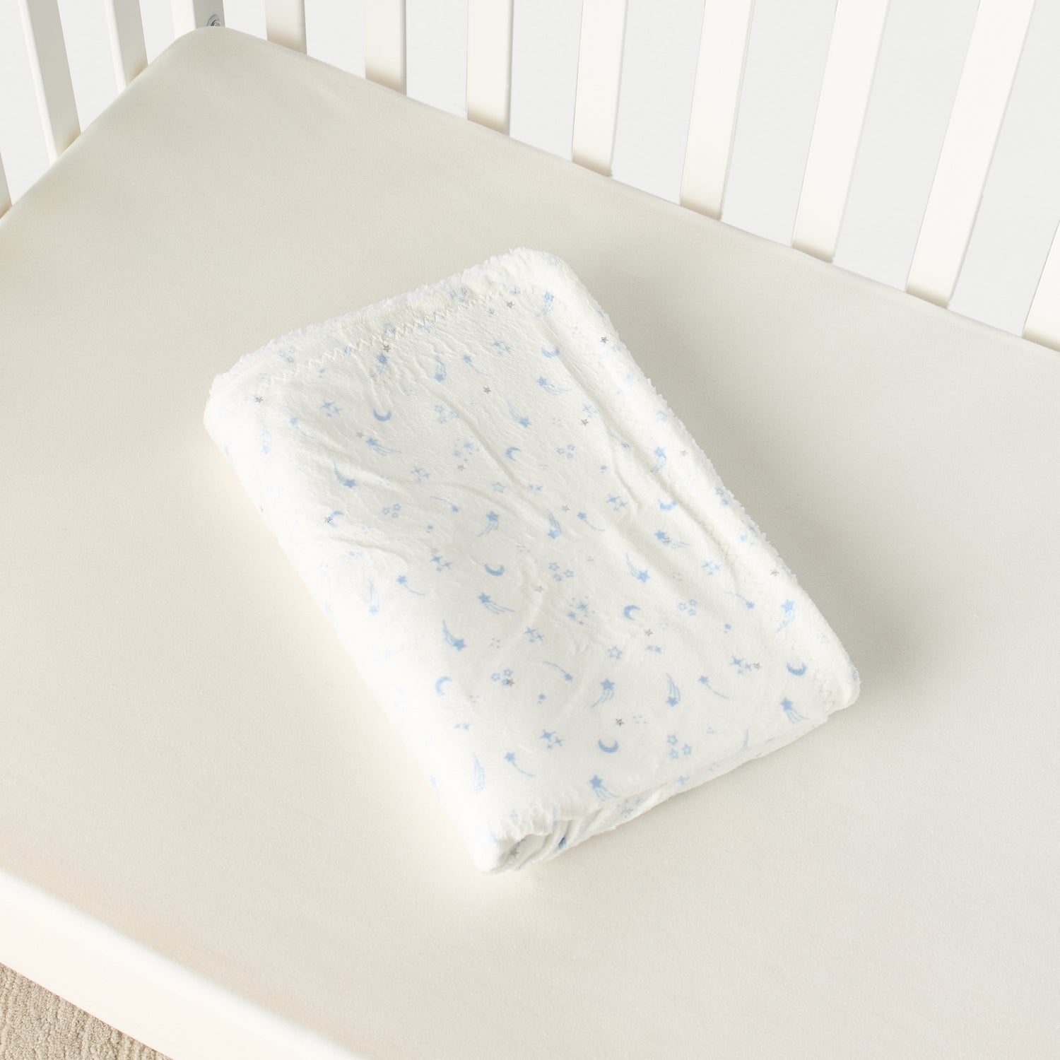 Juniors All-Over Print Velboa Raschel Blanket - 76x102 cm