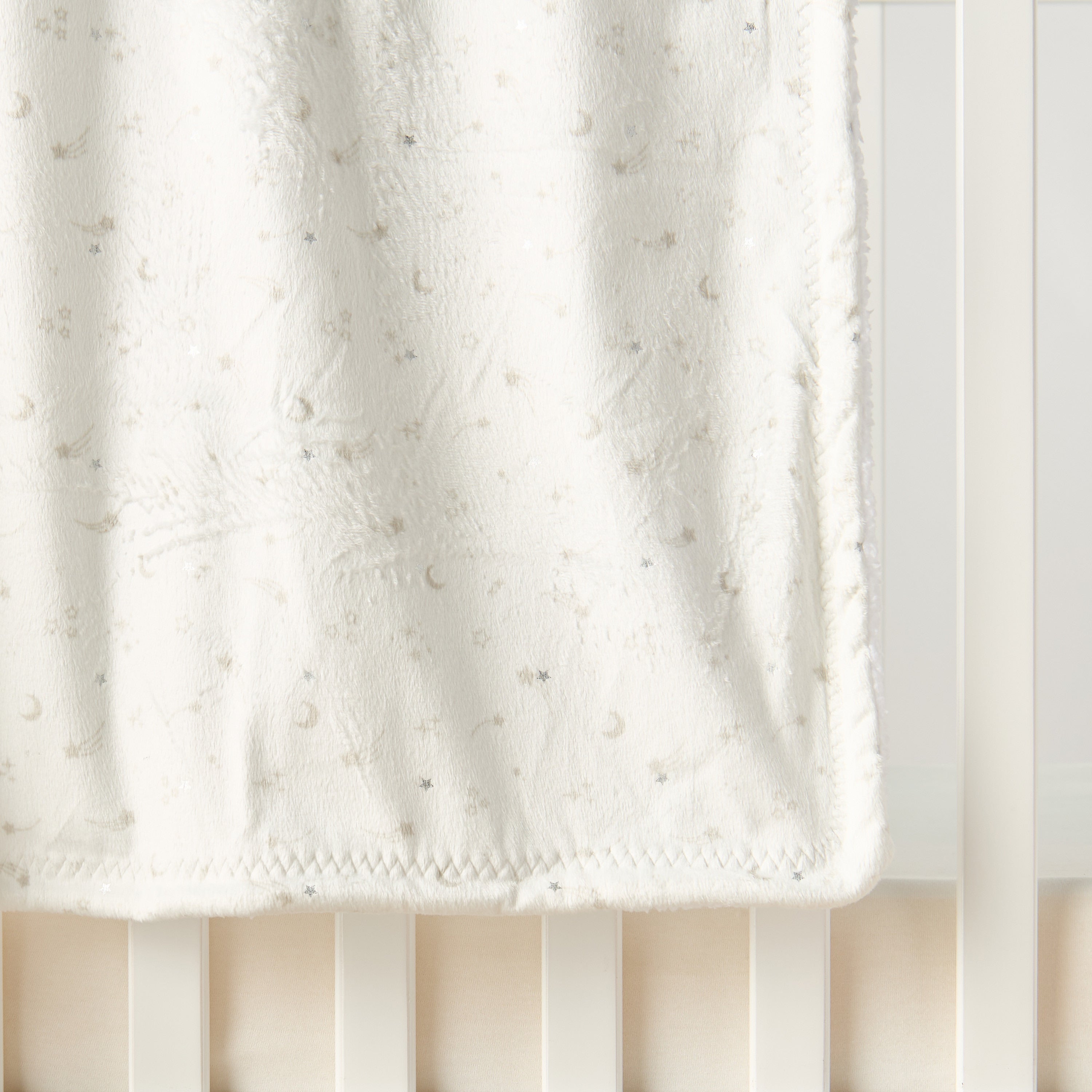 Juniors Printed Velboa Raschel Blanket - 76x102 cm