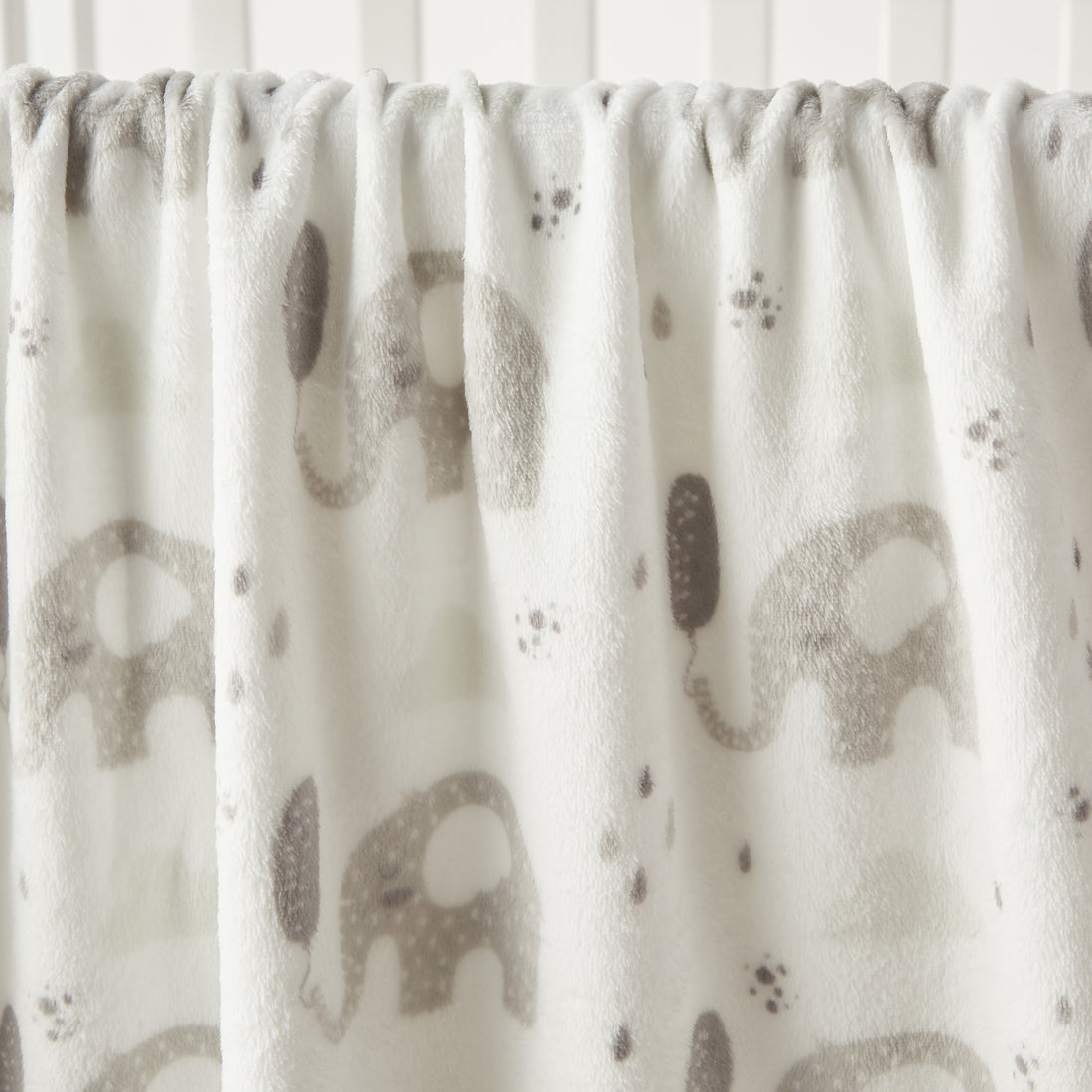 Juniors Elephant Print Coral Fleece Raschel Blanket - 76x102 cm