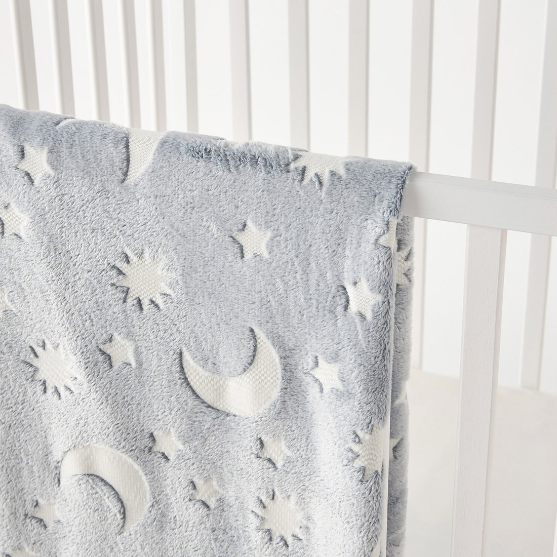 Juniors Star and Moon Textured Glow-in-the-Dark Raschel Blanket - 100x150 cm