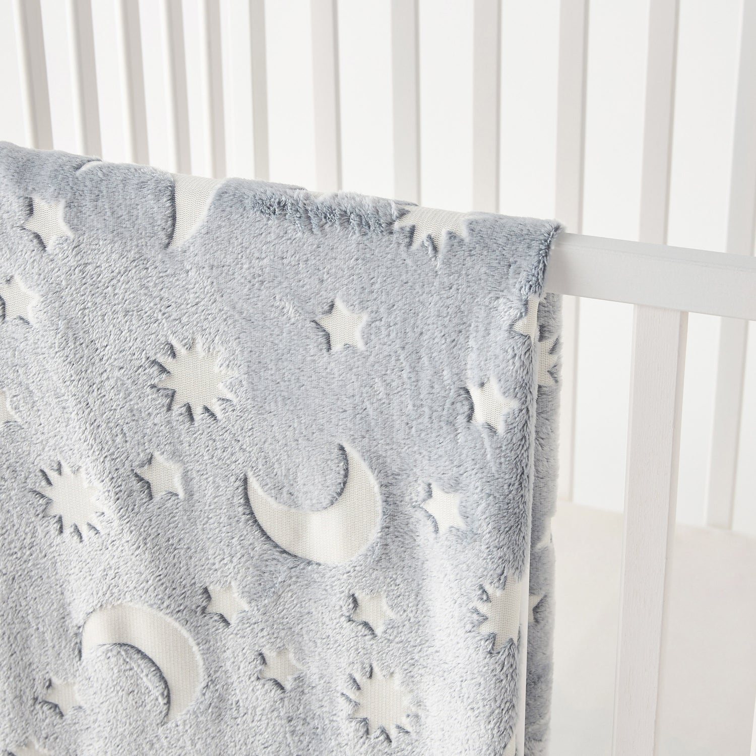 Juniors Star and Moon Textured Glow-in-the-Dark Raschel Blanket - 100x150 cm