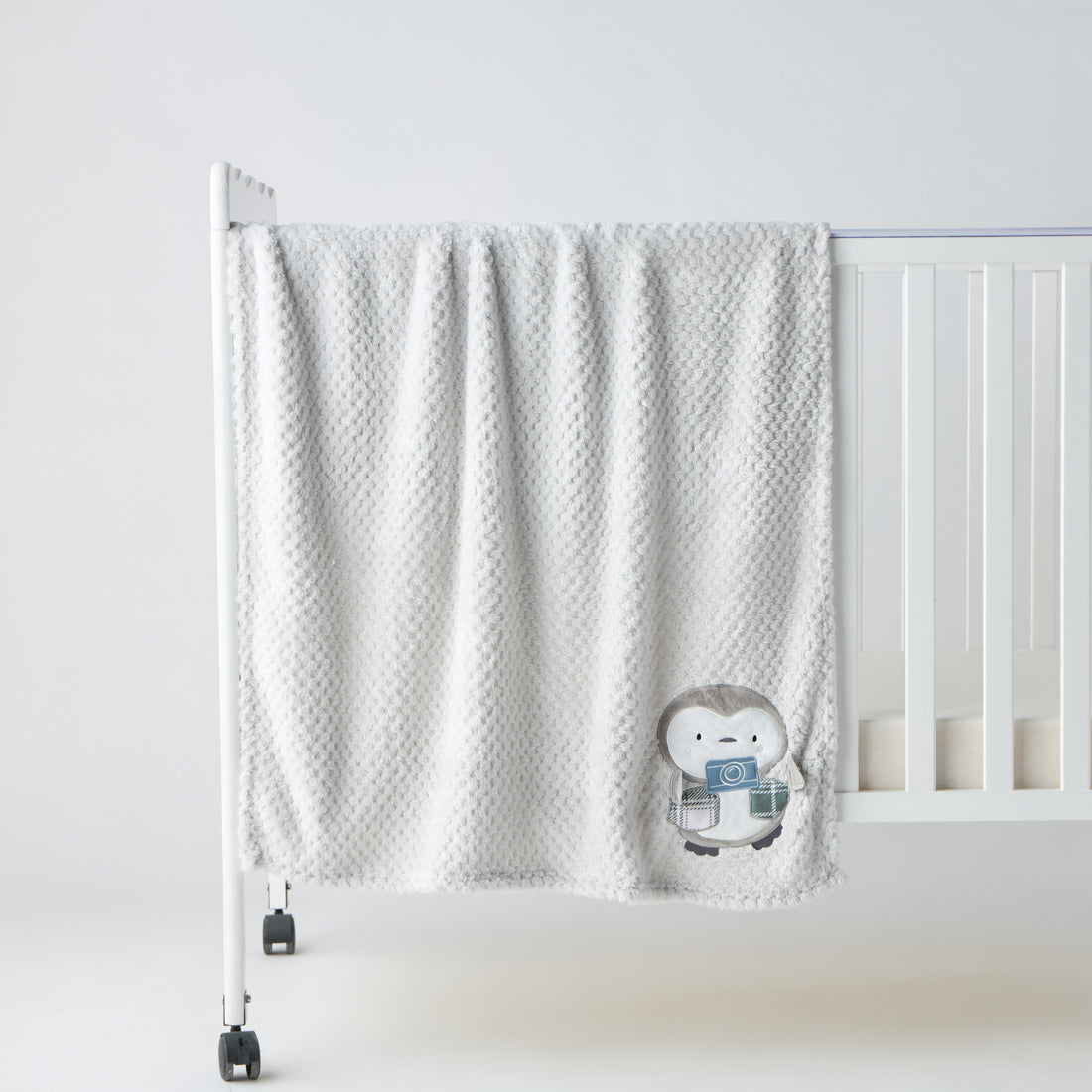 Juniors Penguin Applique Waffle Textured Raschel Blanket - 80x110 cm - HomeBabyNurseryBlankets &amp; SwaddlesBlankets &amp; Quilts
