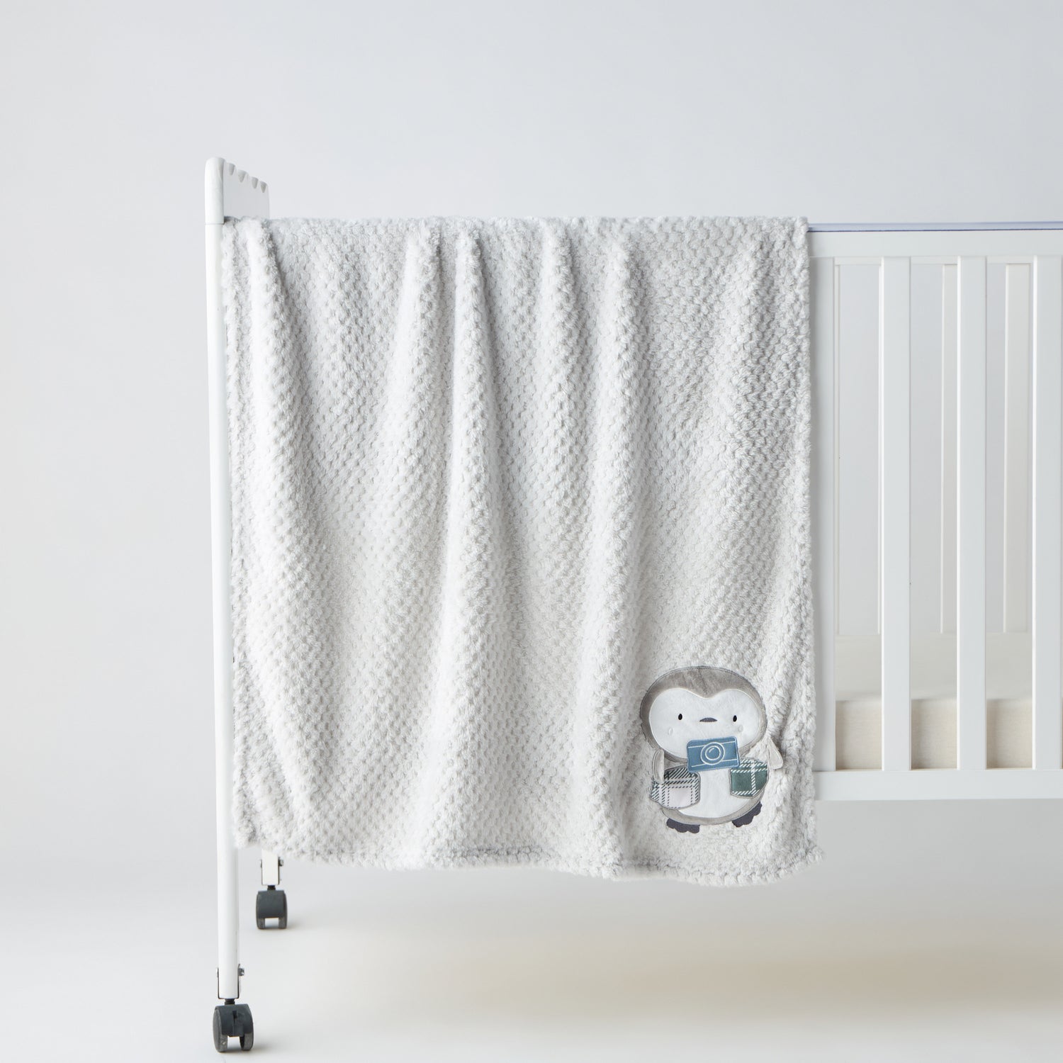 Juniors Penguin Applique Waffle Textured Raschel Blanket - 80x110 cm - HomeBabyNurseryBlankets &amp; SwaddlesBlankets &amp; Quilts