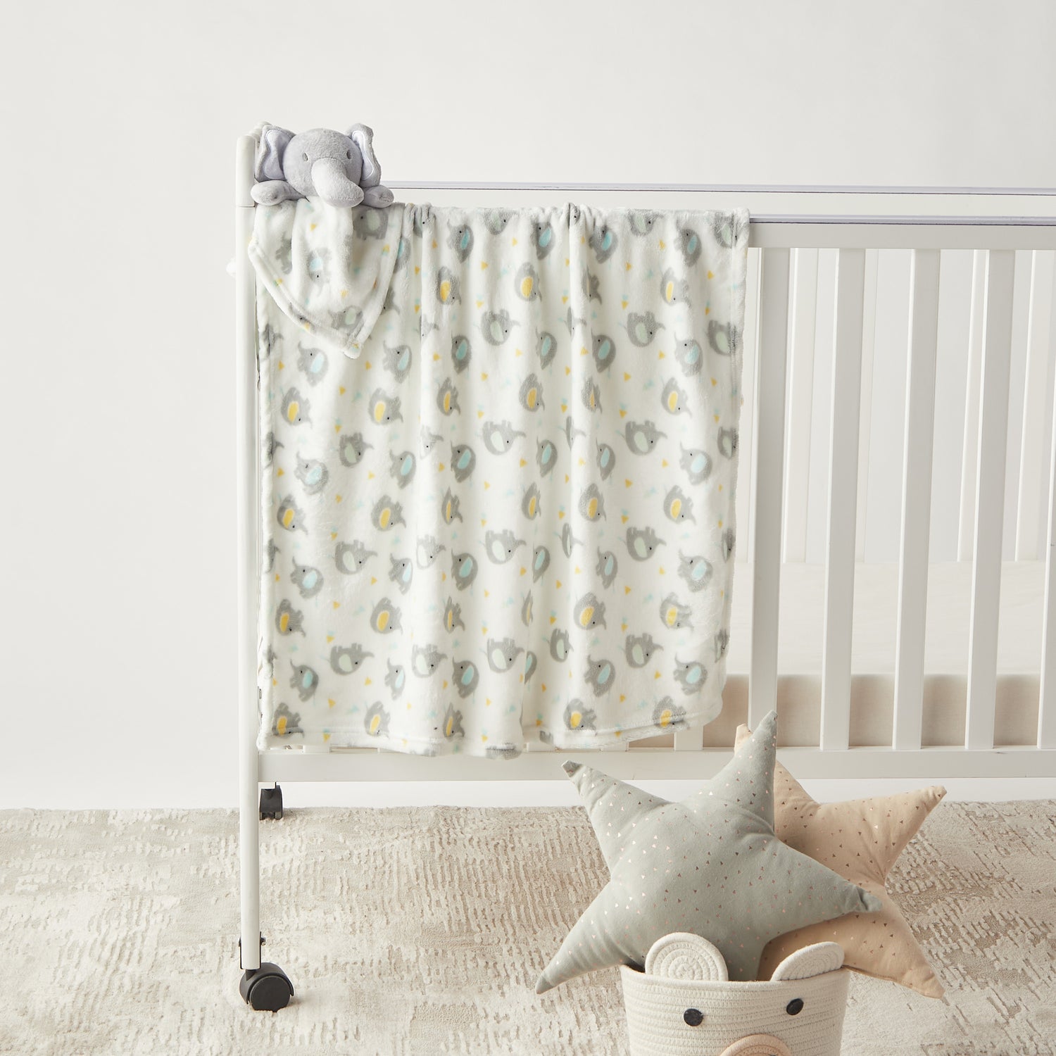 Juniors All-Over Elephant Print Blanket with Soft Toy - 75x90 cm - HomeBabyNurseryBlankets &amp; SwaddlesBlankets &amp; Quilts