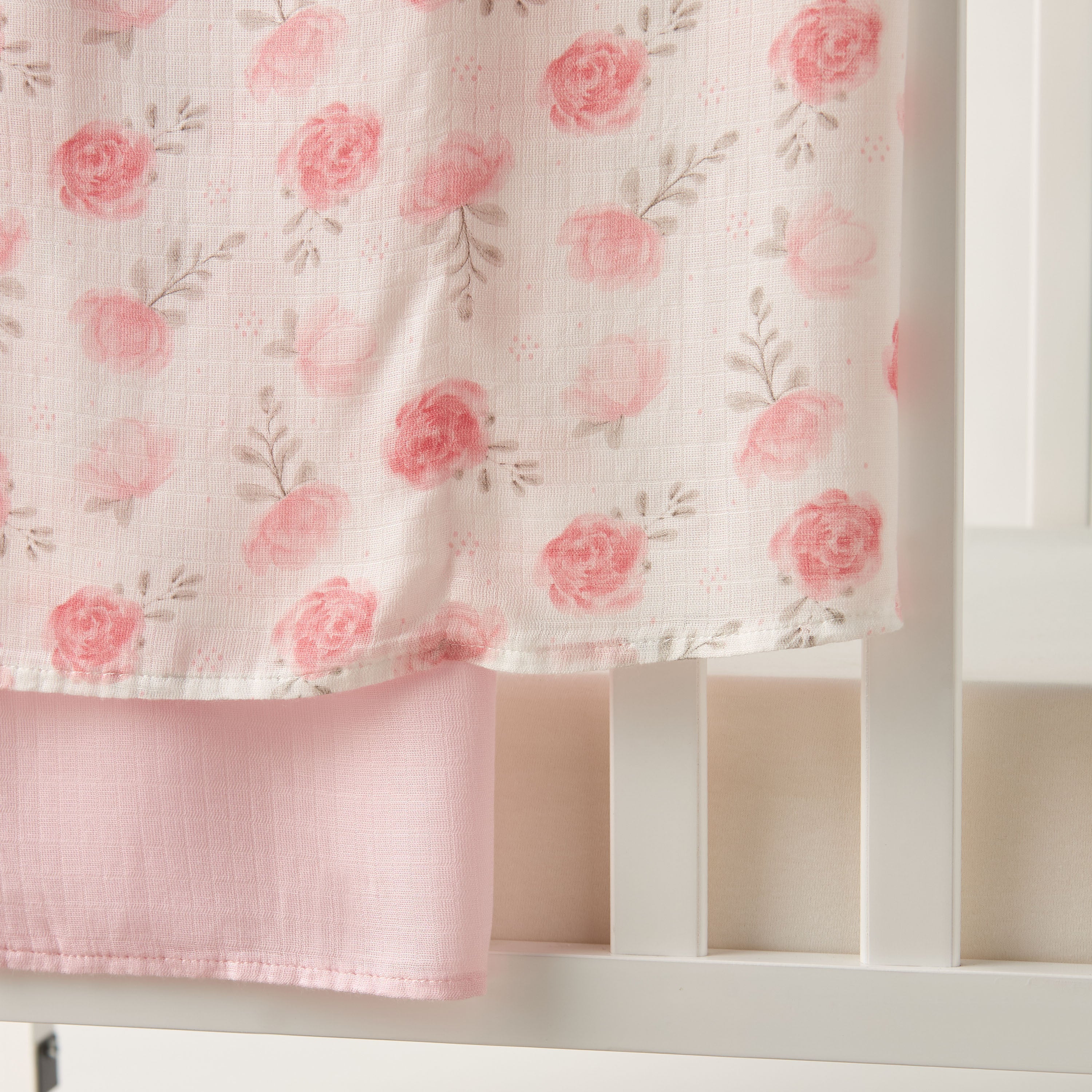 Giggles 2-Piece Assorted Muslin Swaddle Blanket Set