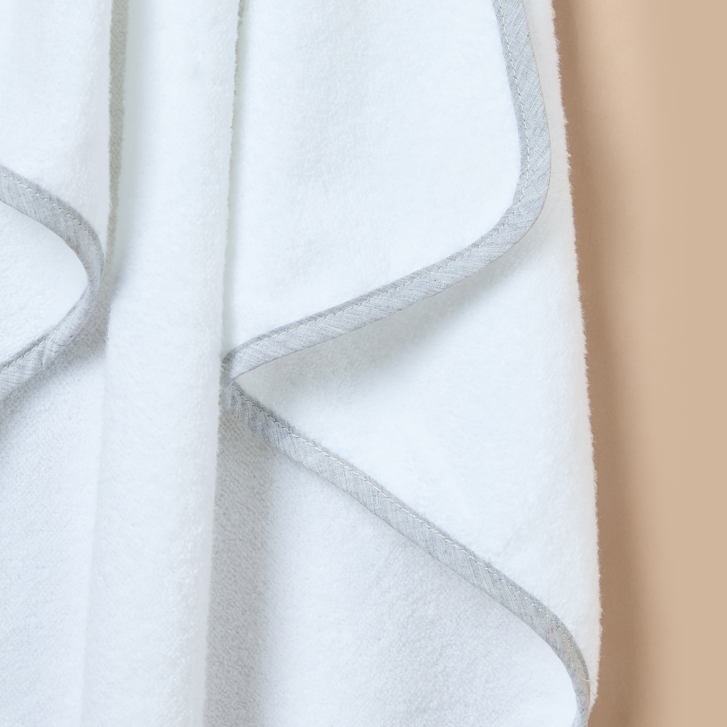 Giggles Coloublock Hooded Towel - 75x75 cm