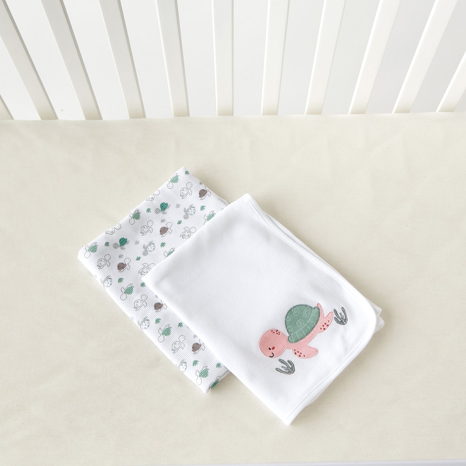 Juniors 2-Piece Turtle Print Receiving Blanket