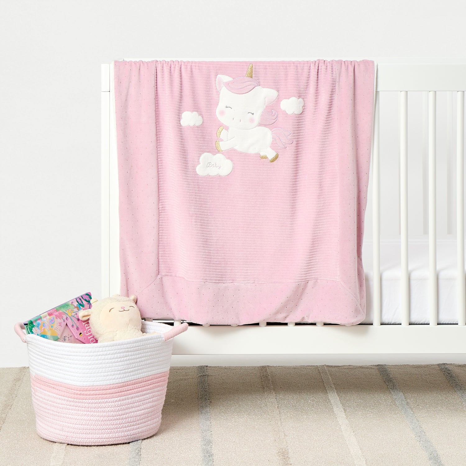 Juniors Unicorn Embroidered Blanket - 76x100 cm - HomeBabyNurseryBlankets &amp; SwaddlesBlankets &amp; Quilts