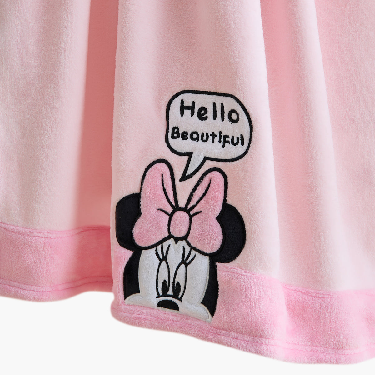 Disney Minnie Mouse Applique Raschel Blanket - 76x102 cm
