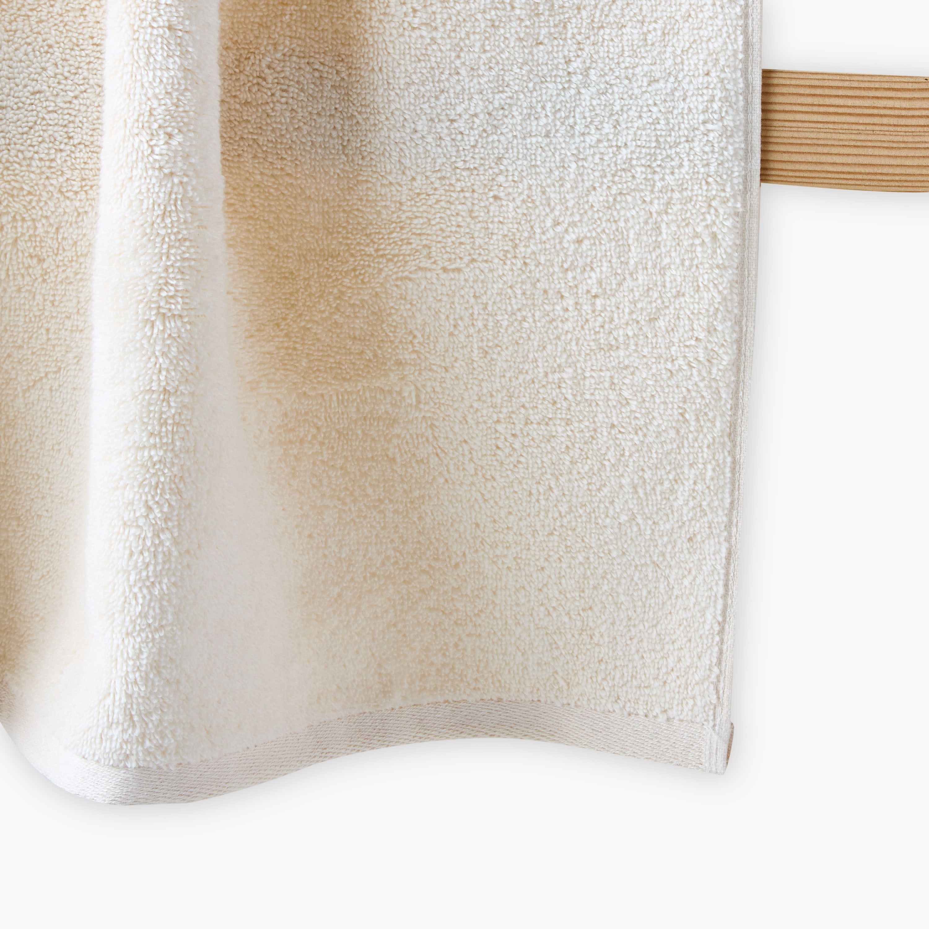 Juniors Textured Towel - 60x120 cm