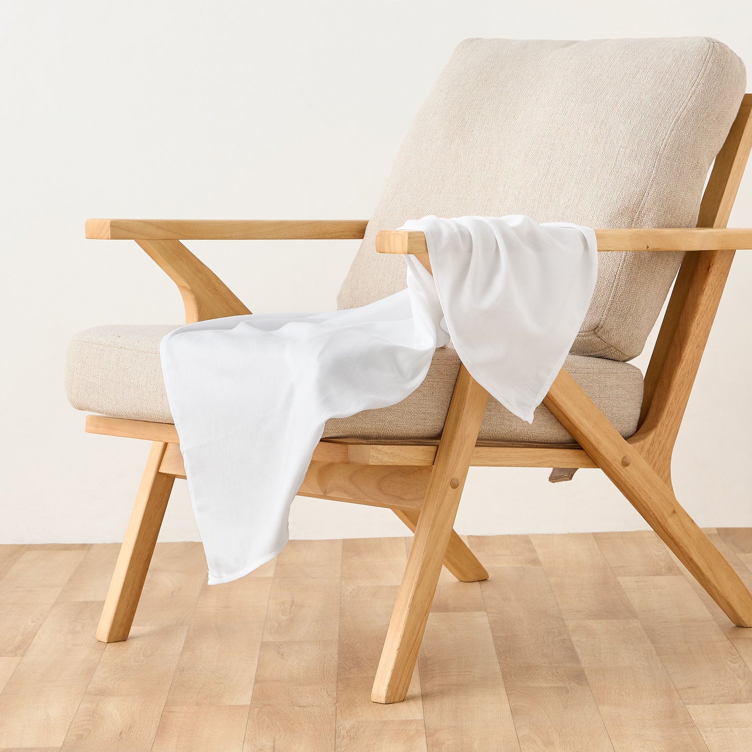Pack of 4 Juniors Baby Swaddle with Mulitpurpose Design, 75x75 cm