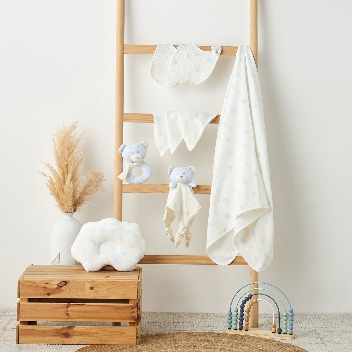 Pack of 9 Juniors Blanket Gift Set