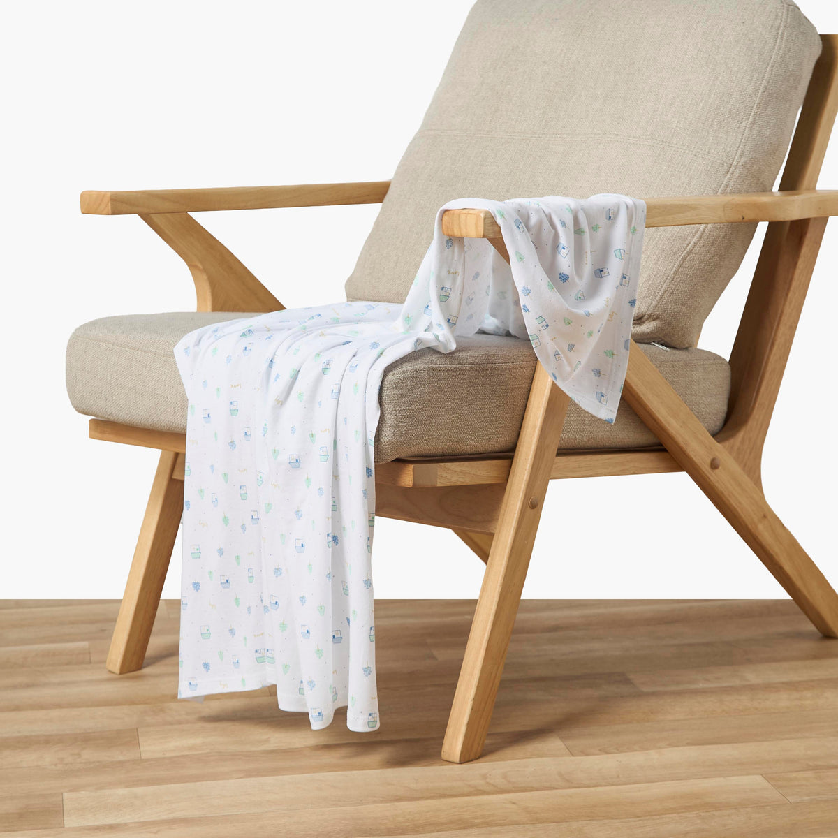 Juniors Printed Blanket with Matching Cap
