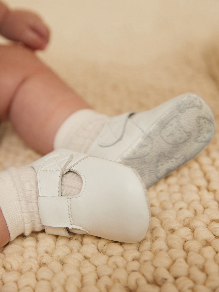 White T-Bar Baby Shoes (0-2mths)