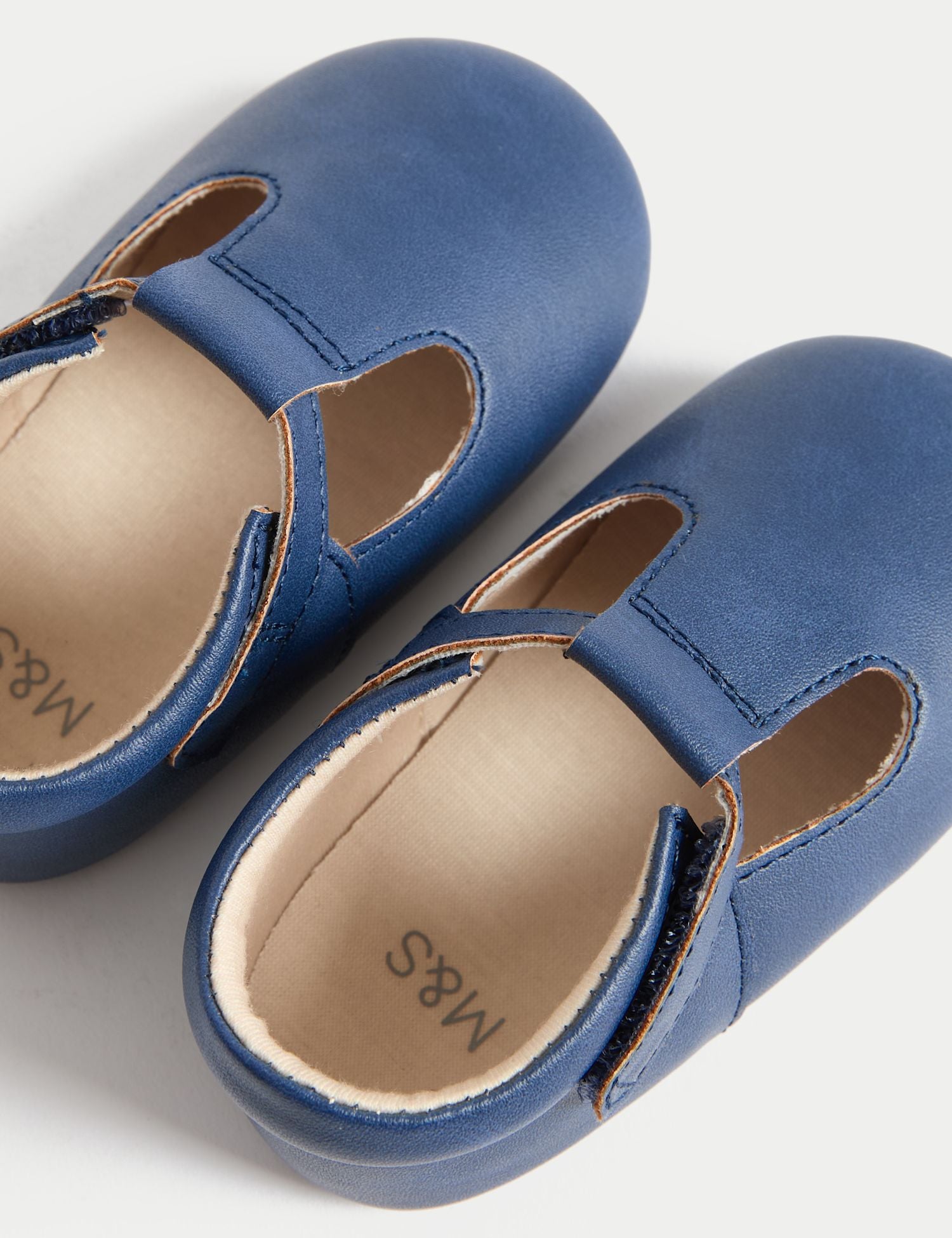 Baby Riptape Pram Shoes (0-18 Mths)