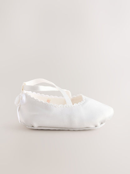White Baby Bow Occassion Shoes (0-24mths) - Size Up To 3 Months (50 - 62cm)