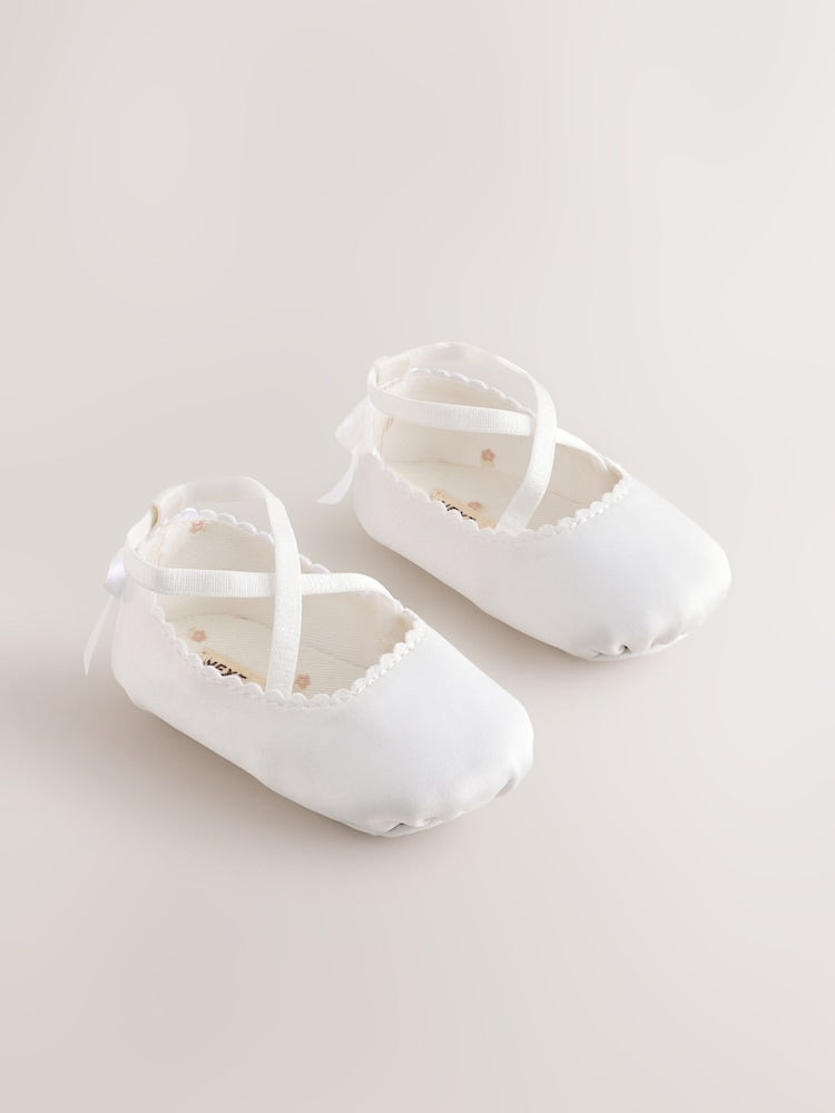 White Baby Bow Occassion Shoes (0-24mths) - Size Up To 3 Months (50 - 62cm)