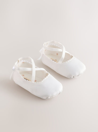 White Baby Bow Occassion Shoes (0-24mths) - Size Up To 3 Months (50 - 62cm)