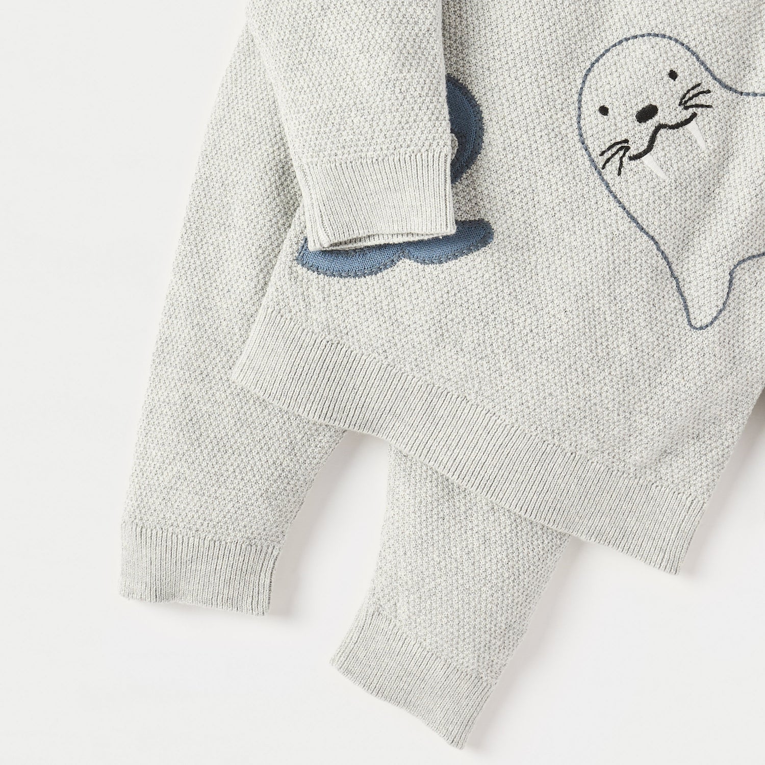 Juniors Applique Detail Long Sleeves T-shirt and Elasticated Pyjama Set