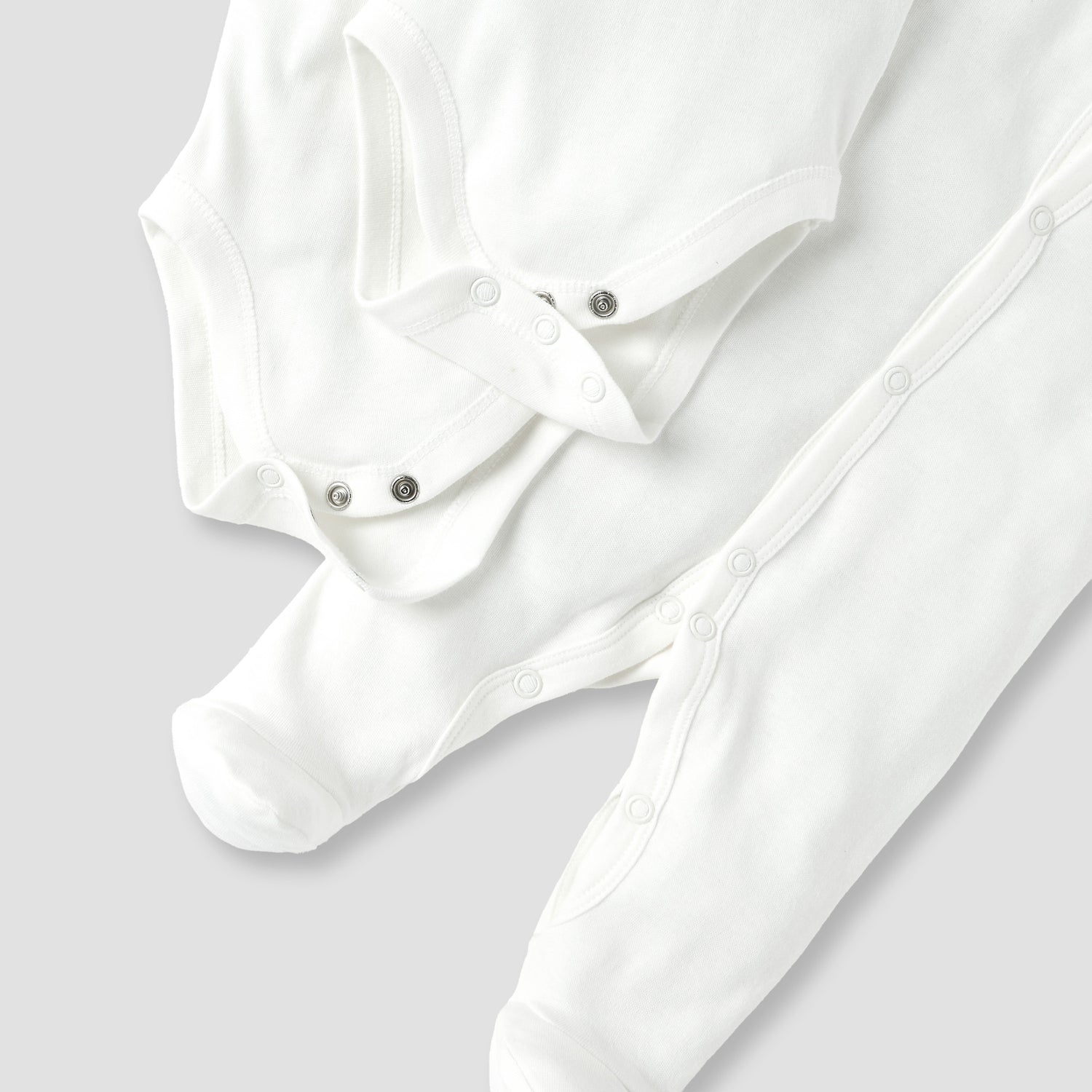 Juniors Solid 8-piece Apparel Set