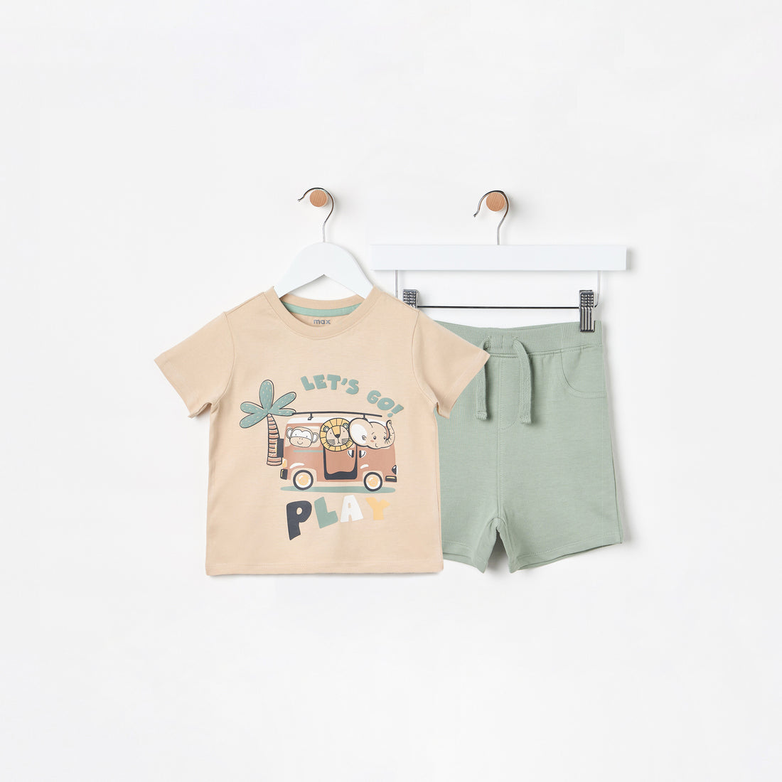 Graphic Print T-shirt and Plain Shorts Set - Multicolour / 9-12 mths
