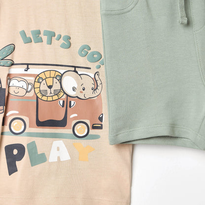 Graphic Print T-shirt and Plain Shorts Set