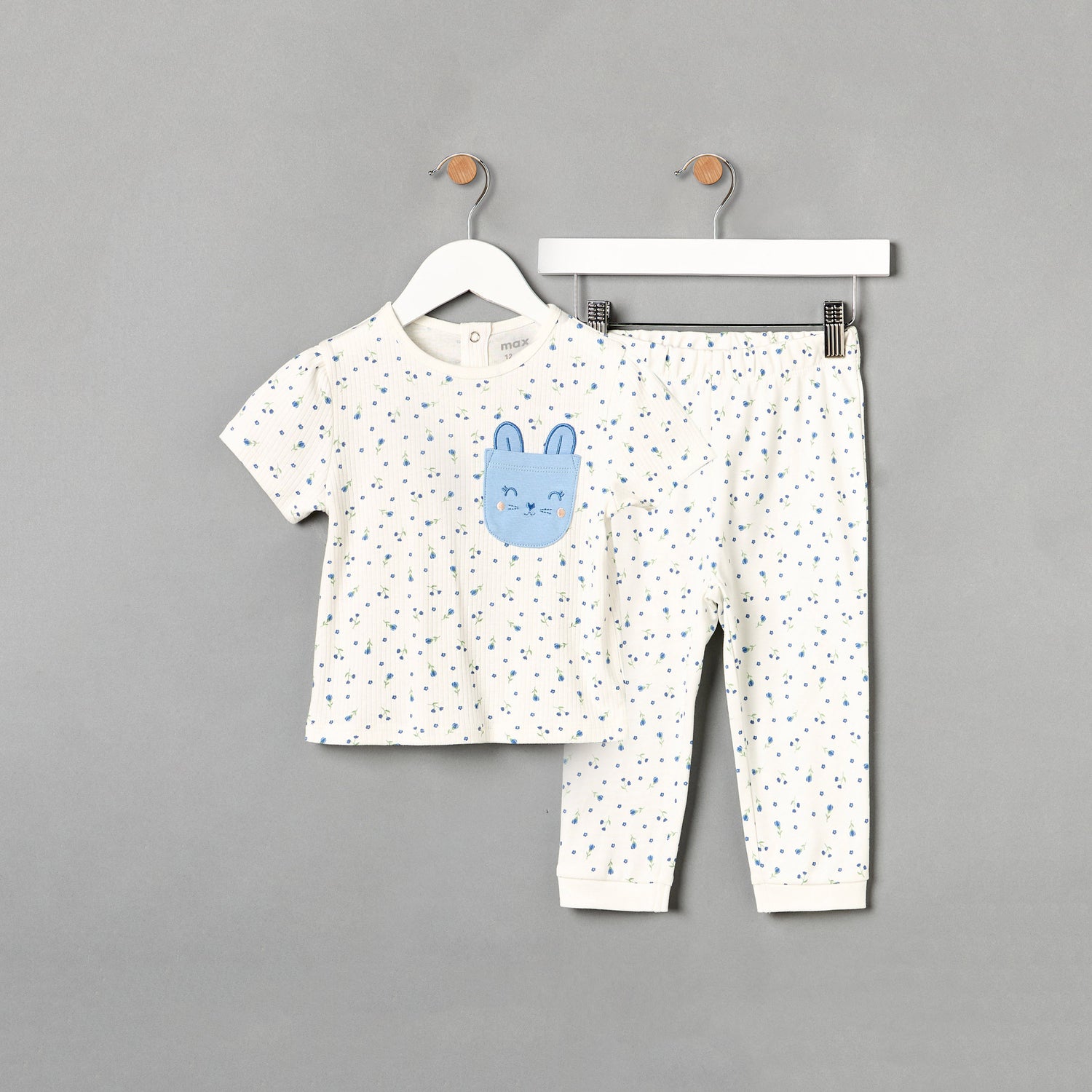 All-Over Floral Print T-shirt and Pyjama Set - White / 12-18 mths