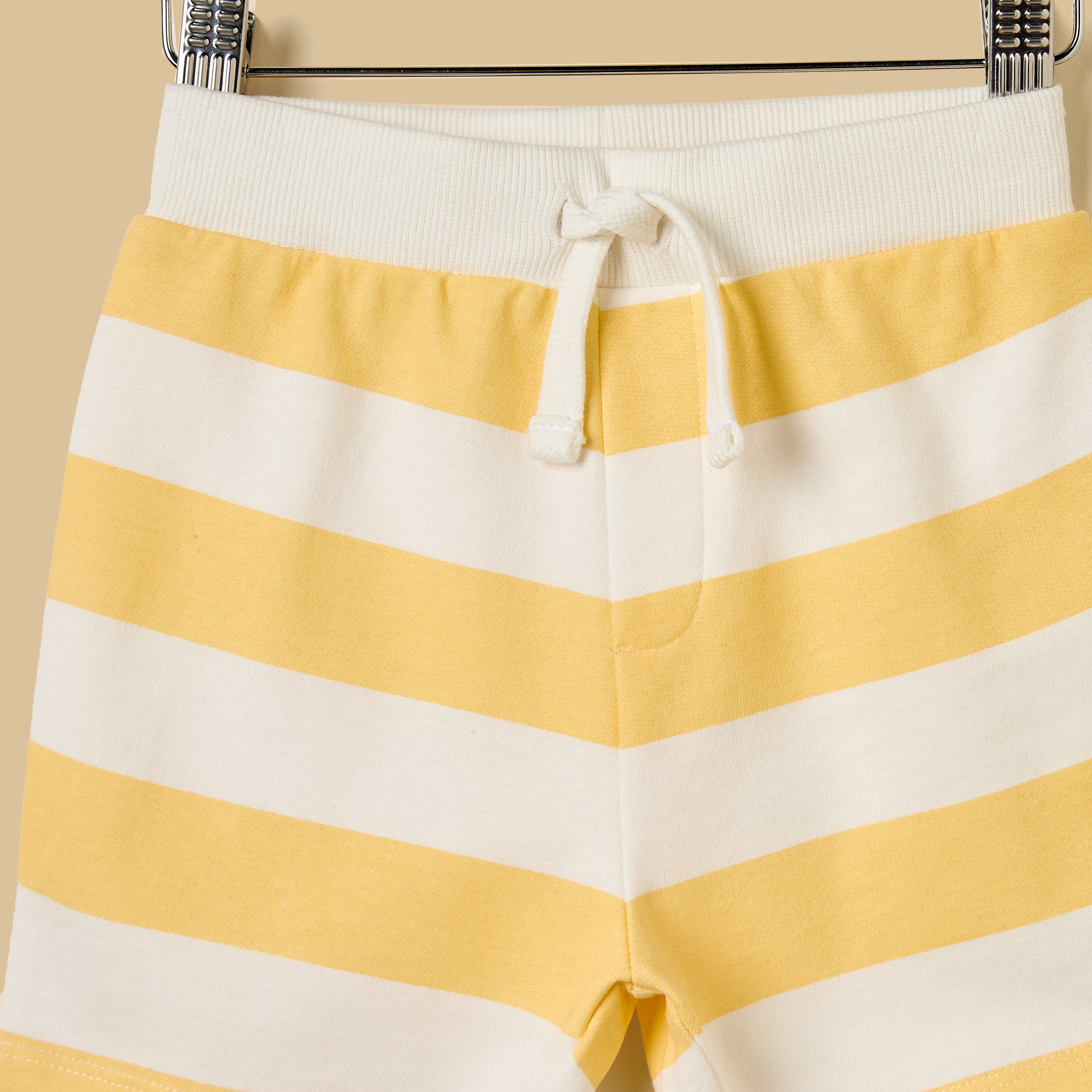 Winnie the Pooh Print Cotton T-shirt and Shorts Set