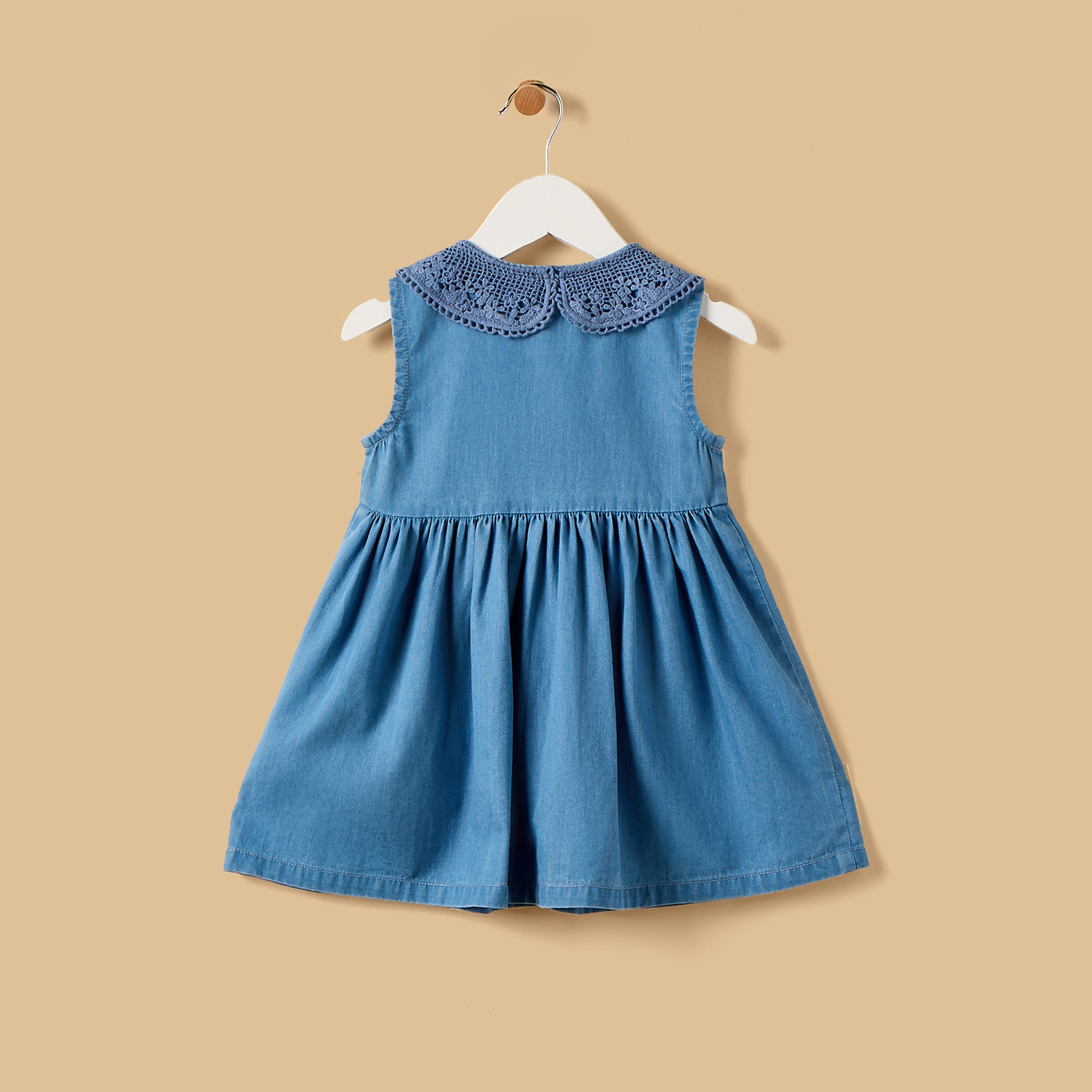 Applique Detail Sleeveless Denim Dress