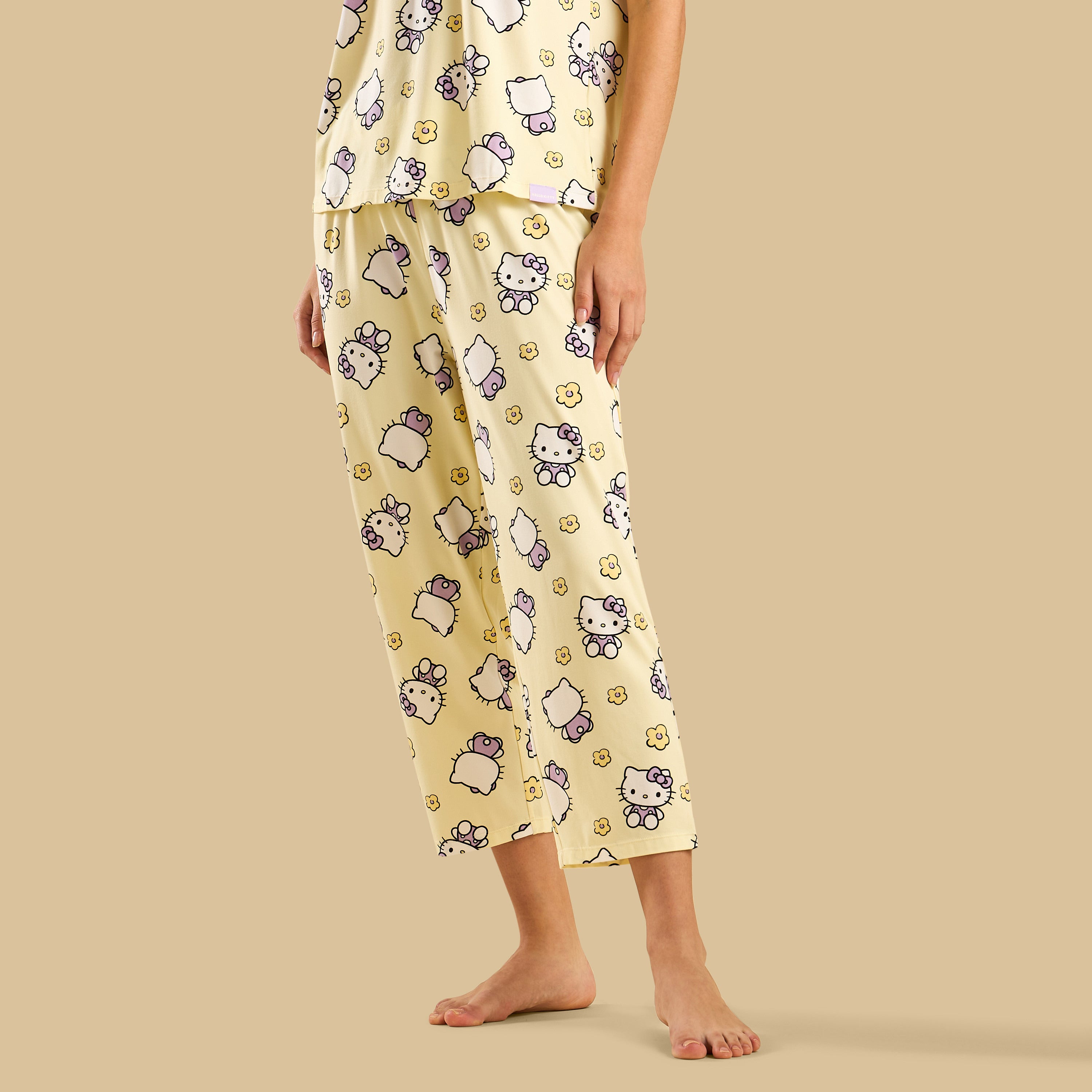 Hello Kitty Print Pyjama Set