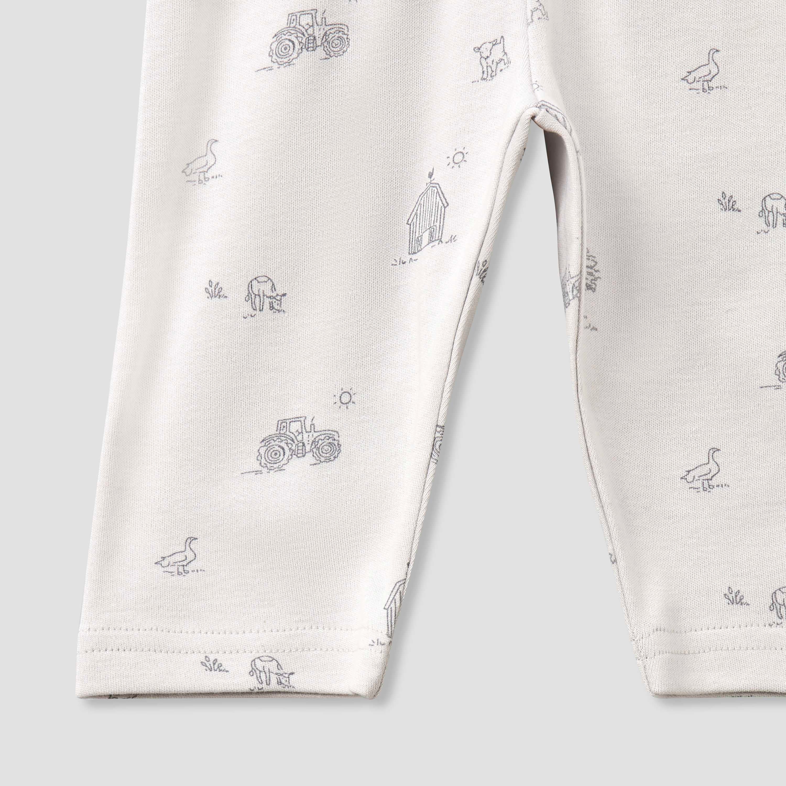 Juniors Cotton Collared Long Sleeves Pyjama Set with Barnyard Print