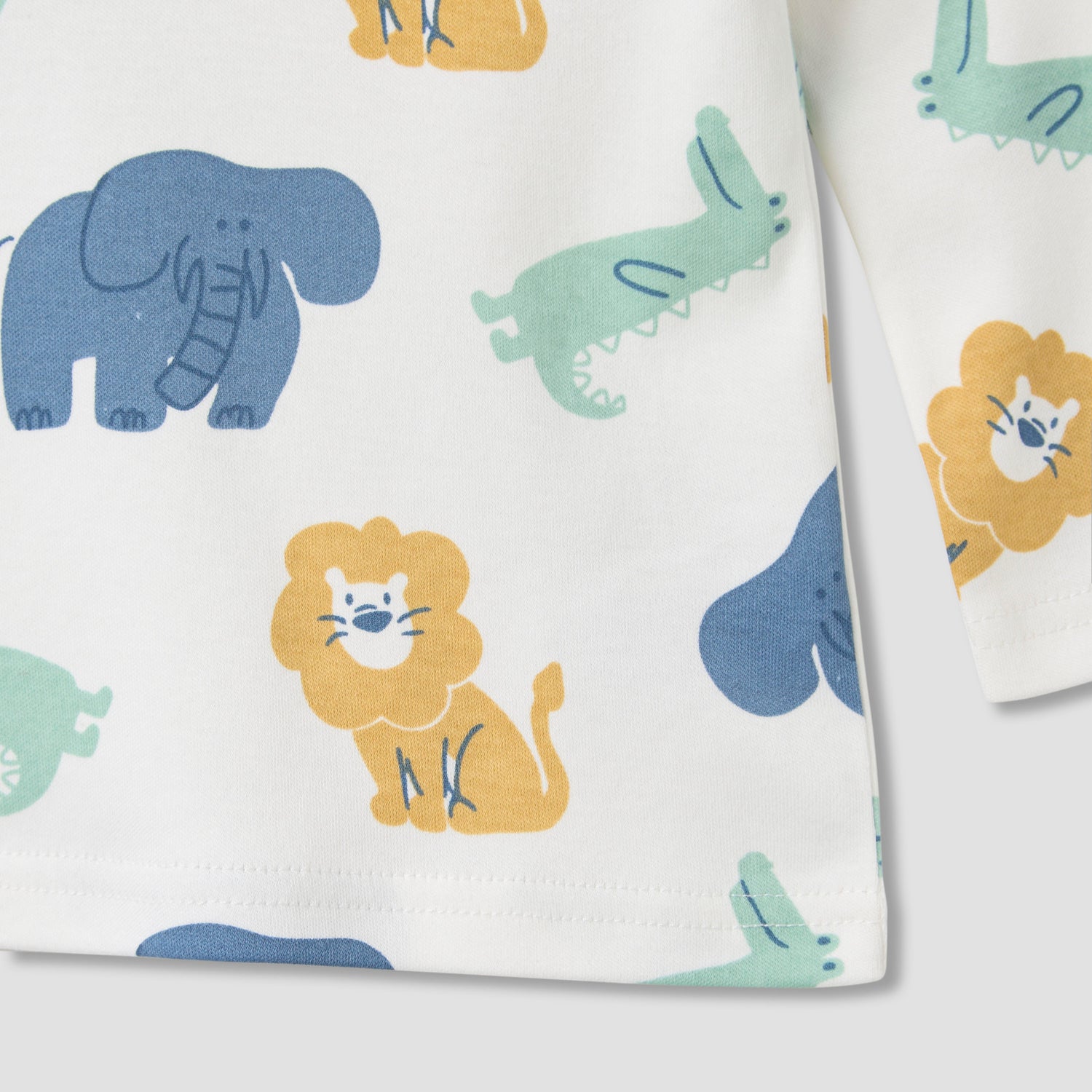 Juniors Printed T-shirt and Pyjama Set