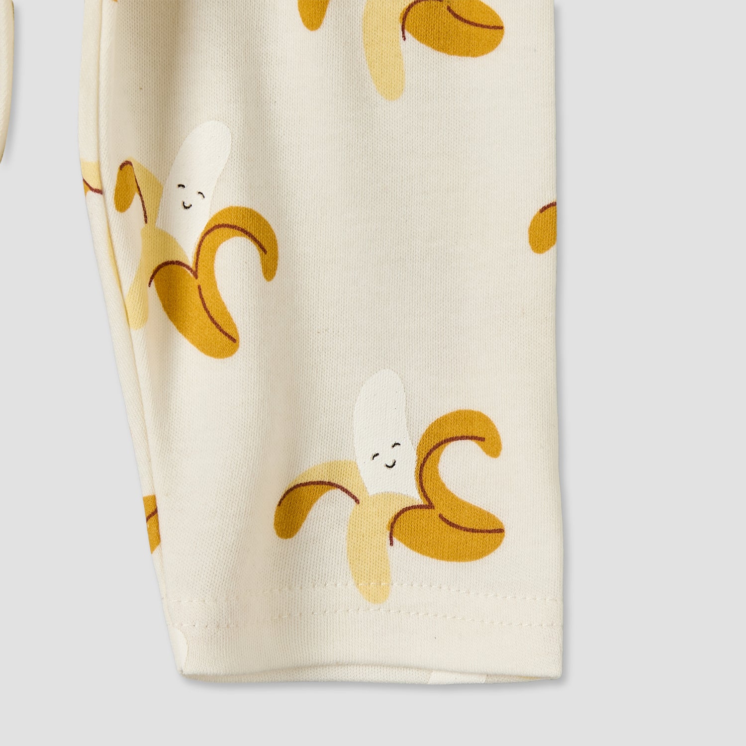 Juniors Cotton Round Neck Long Sleeves Pyjama Set with Banana Print