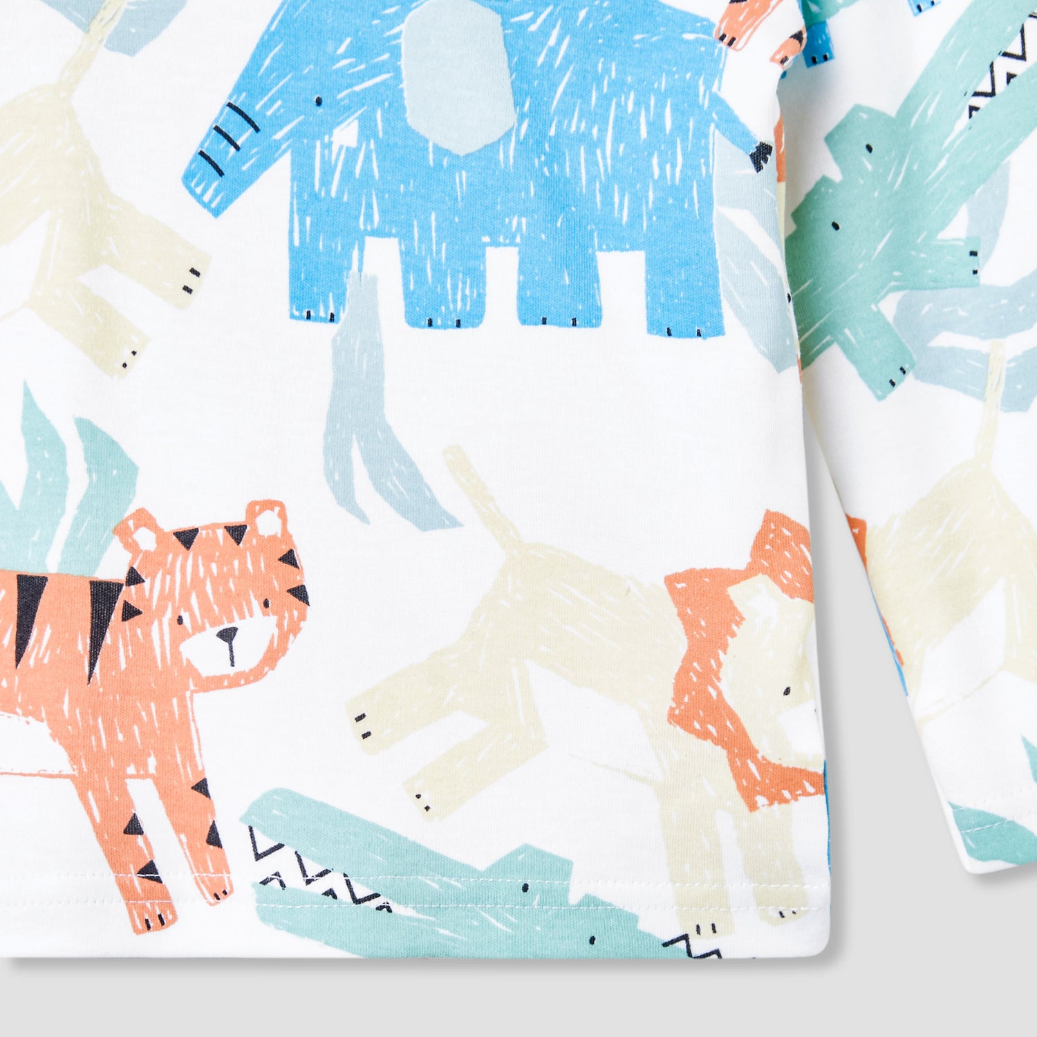 Juniors Animal Print T-shirt and Pyjama Set