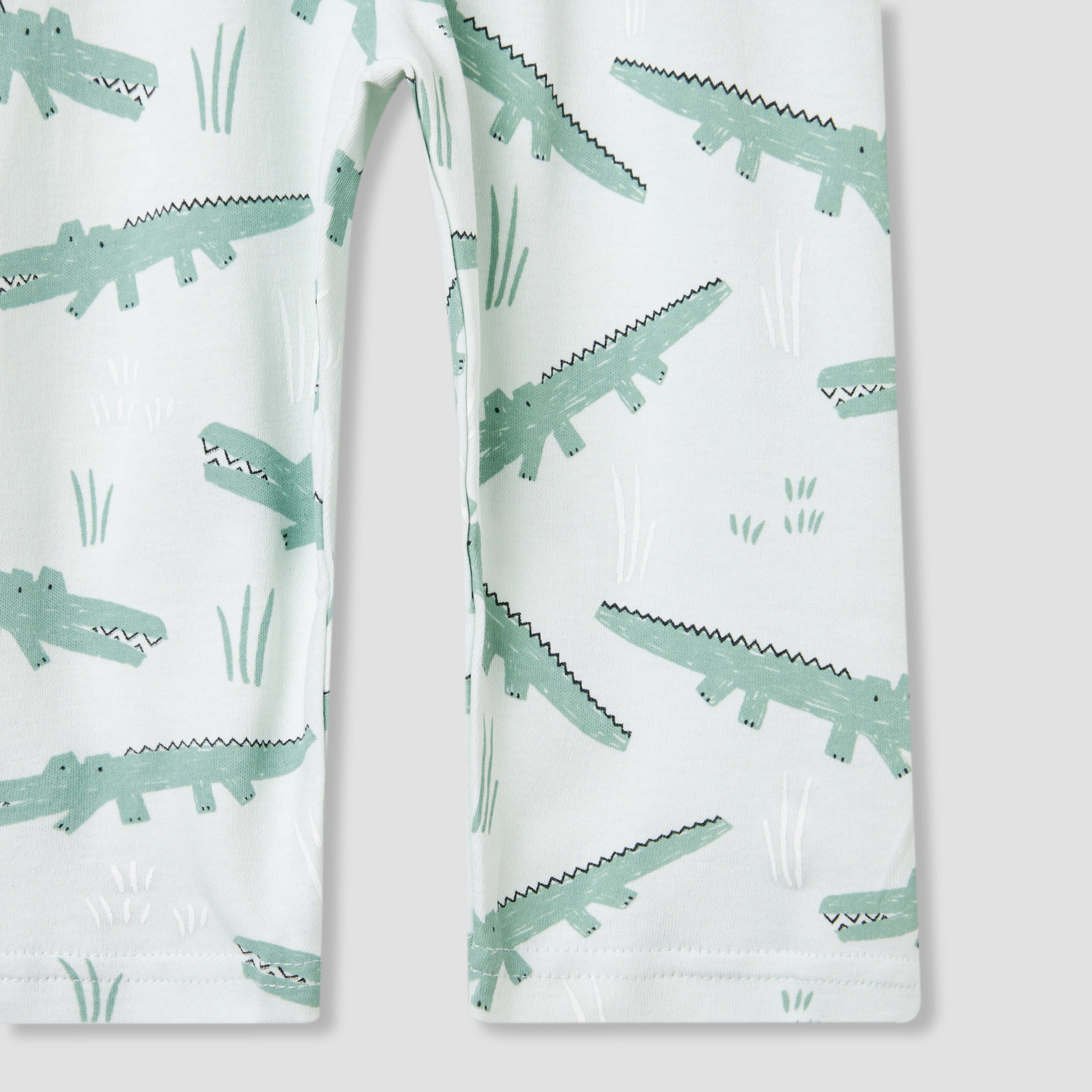 Juniors Giraffe Print T-shirt and Pyjama Set